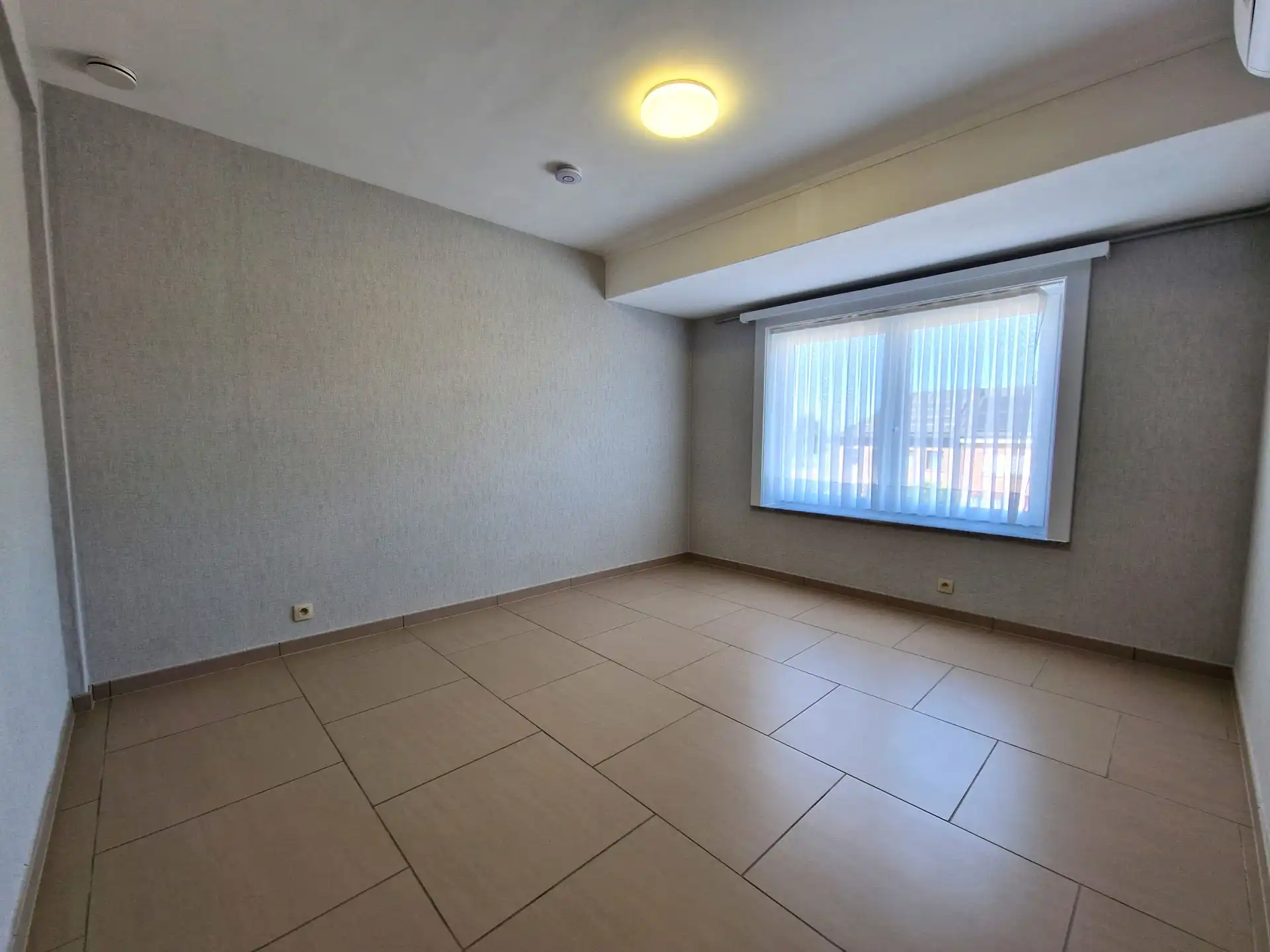 Appartement met 3 slpkmrs, tuin en garage nabij het station foto 6