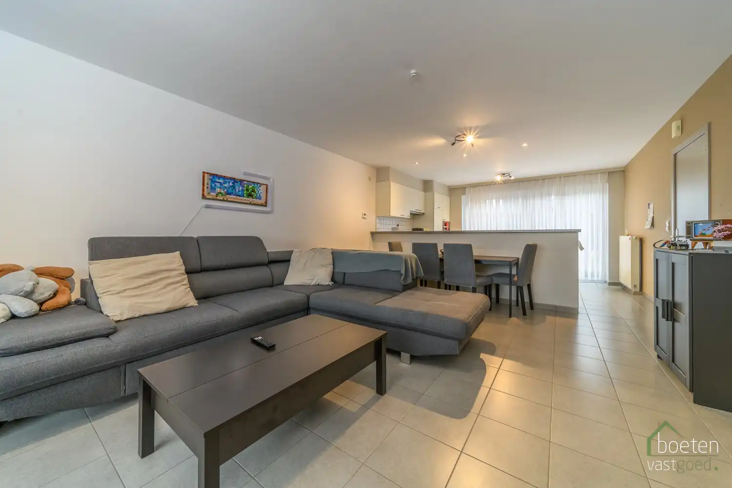 IZENBERGE: Recente rijwoning met alle comfort, 3 slaapkamers, gezellig tuintje en garage op 151m² grondopp. foto 3