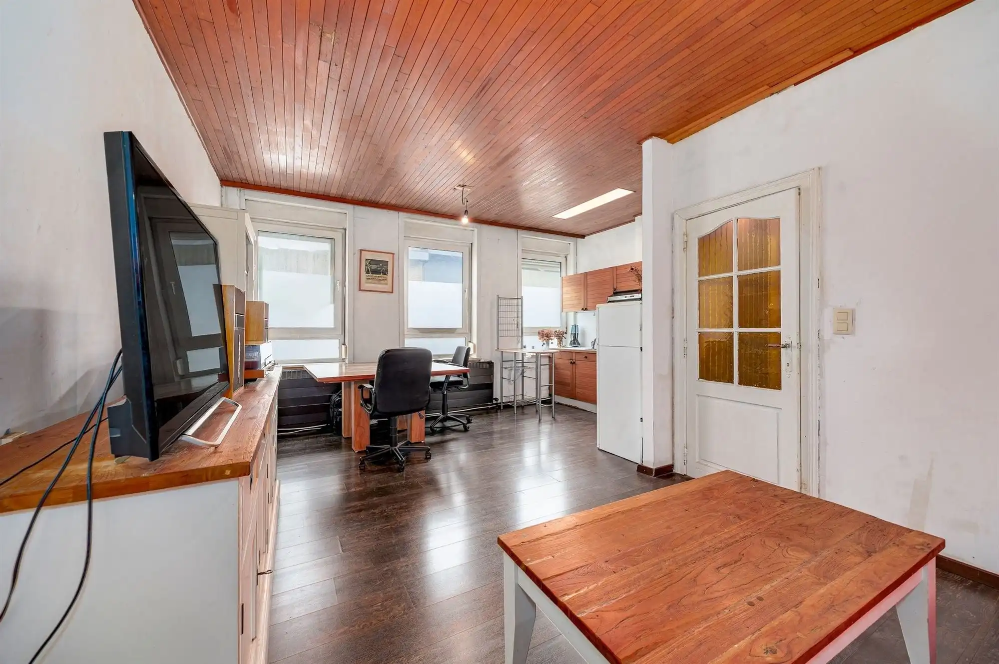 Bel-etagewoning met 2 slaapkamers en ruime garage foto 3