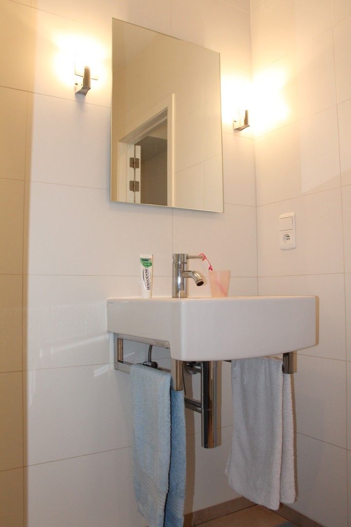 Lichtrijk appartement te koop in centrum Eeklo foto 12