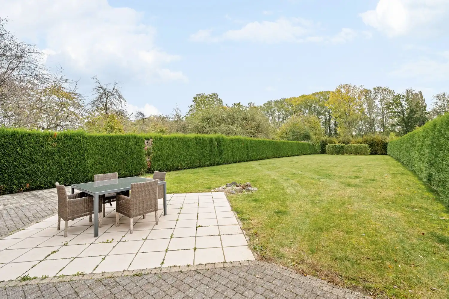 Veelzijdig (handels)huis met atelier, magazijn en zalige tuin op 1.400 m² te Meldert foto 4