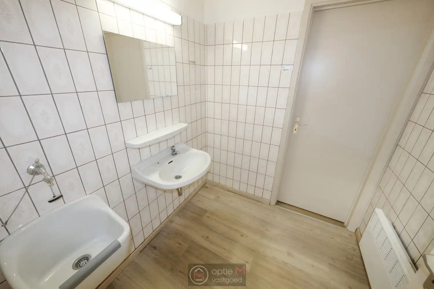 RUIM KANTOORGEBOUW OP TOPLIGGING IN BILZEN foto 18