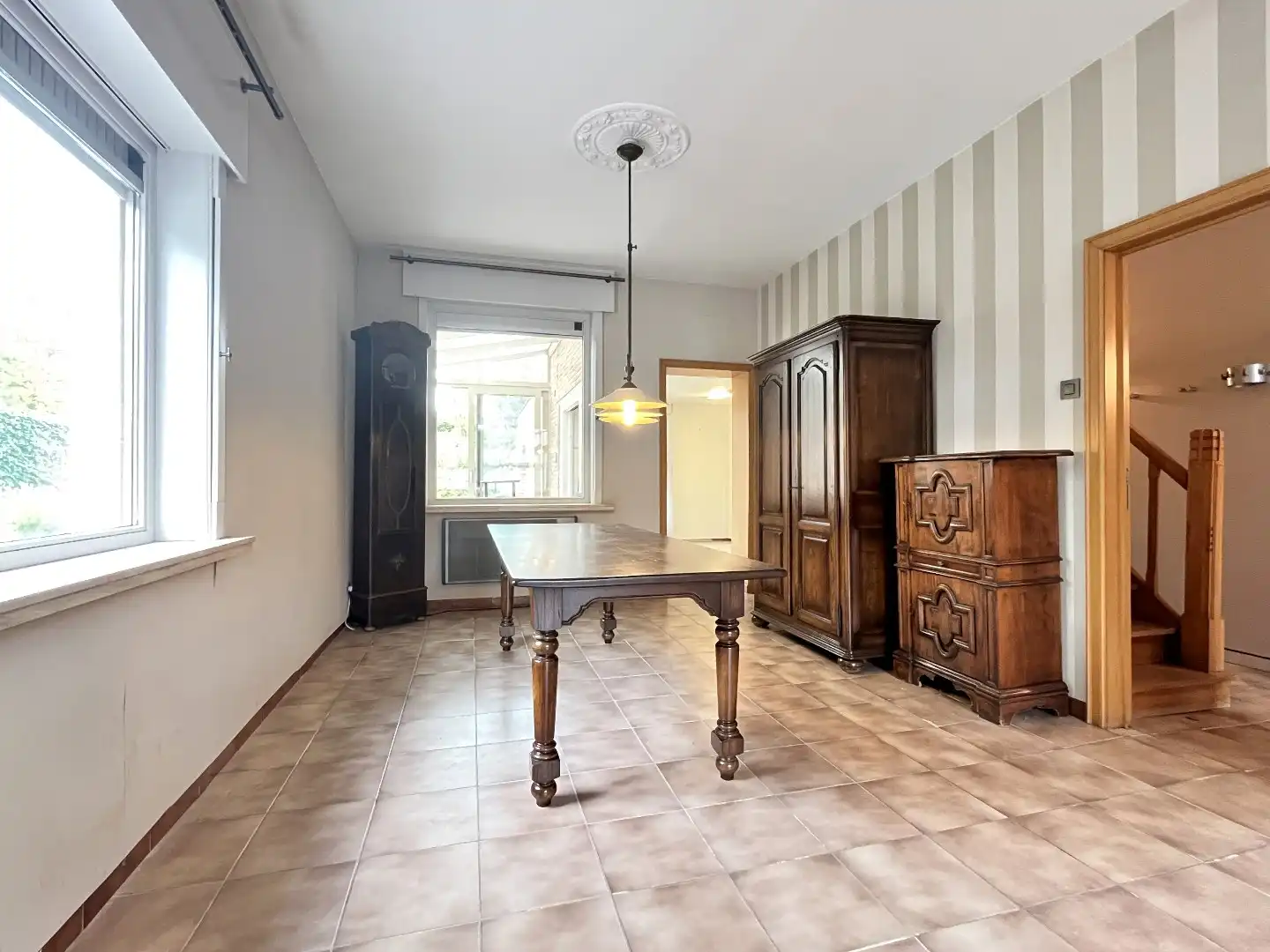 Halfopen 4-slpkr woning met tuin & garage foto 13