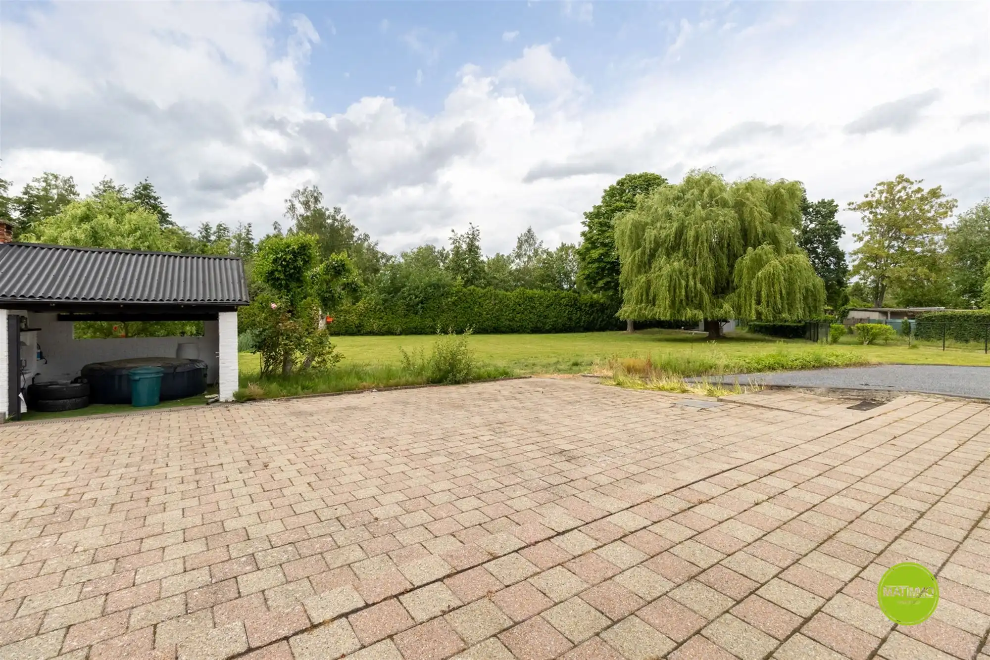 Ruime open bebouwing op een prachtig perceel van 3.764 m² foto 29