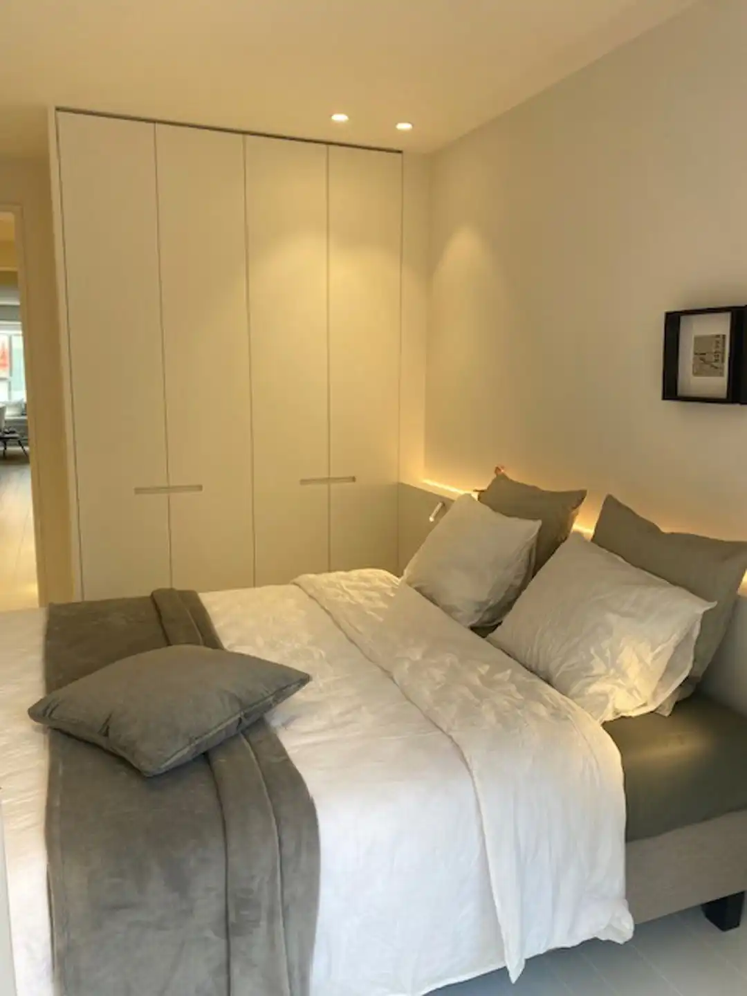 Prachtig gerenoveerd appartement met zijdelings zeezicht!  foto 10