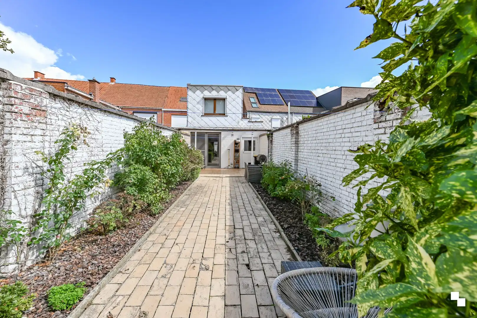 Ruime, volledig gerenoveerde woning met tuin nabij centrum Izegem foto 18