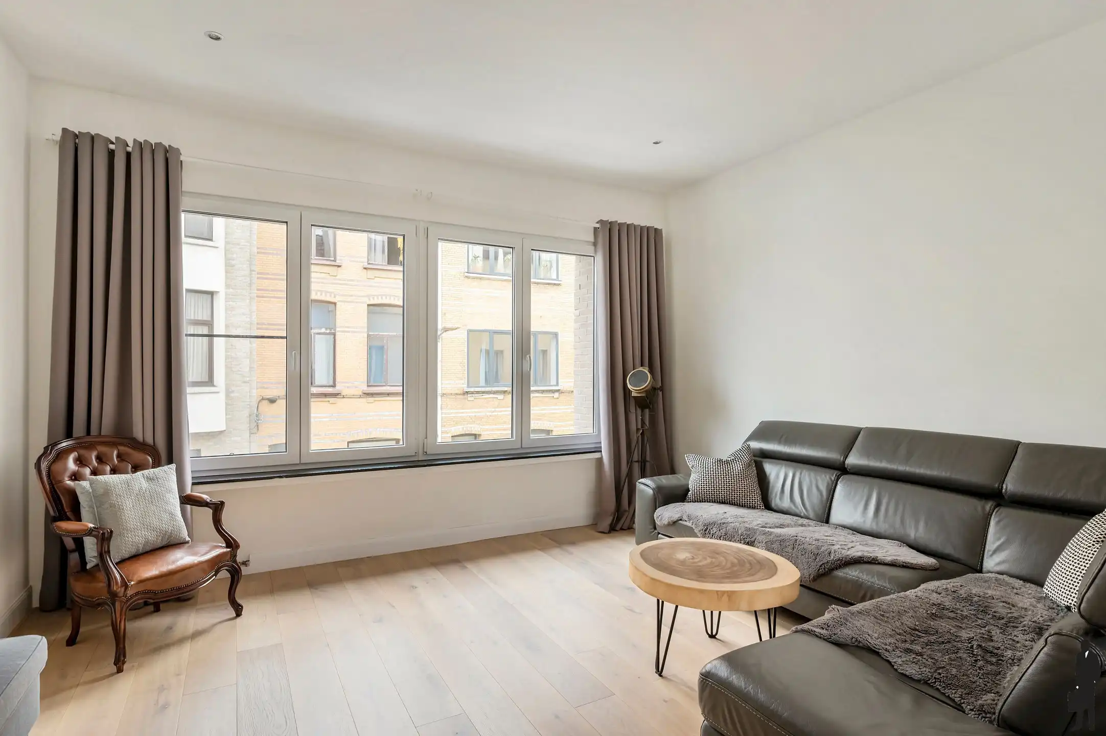 Volledig gerenoveerde woning met +3 slpk en 2 bad foto 9