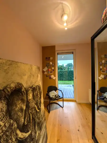 Recent gelijkvloers appartement met tuin en ruim terras foto 10