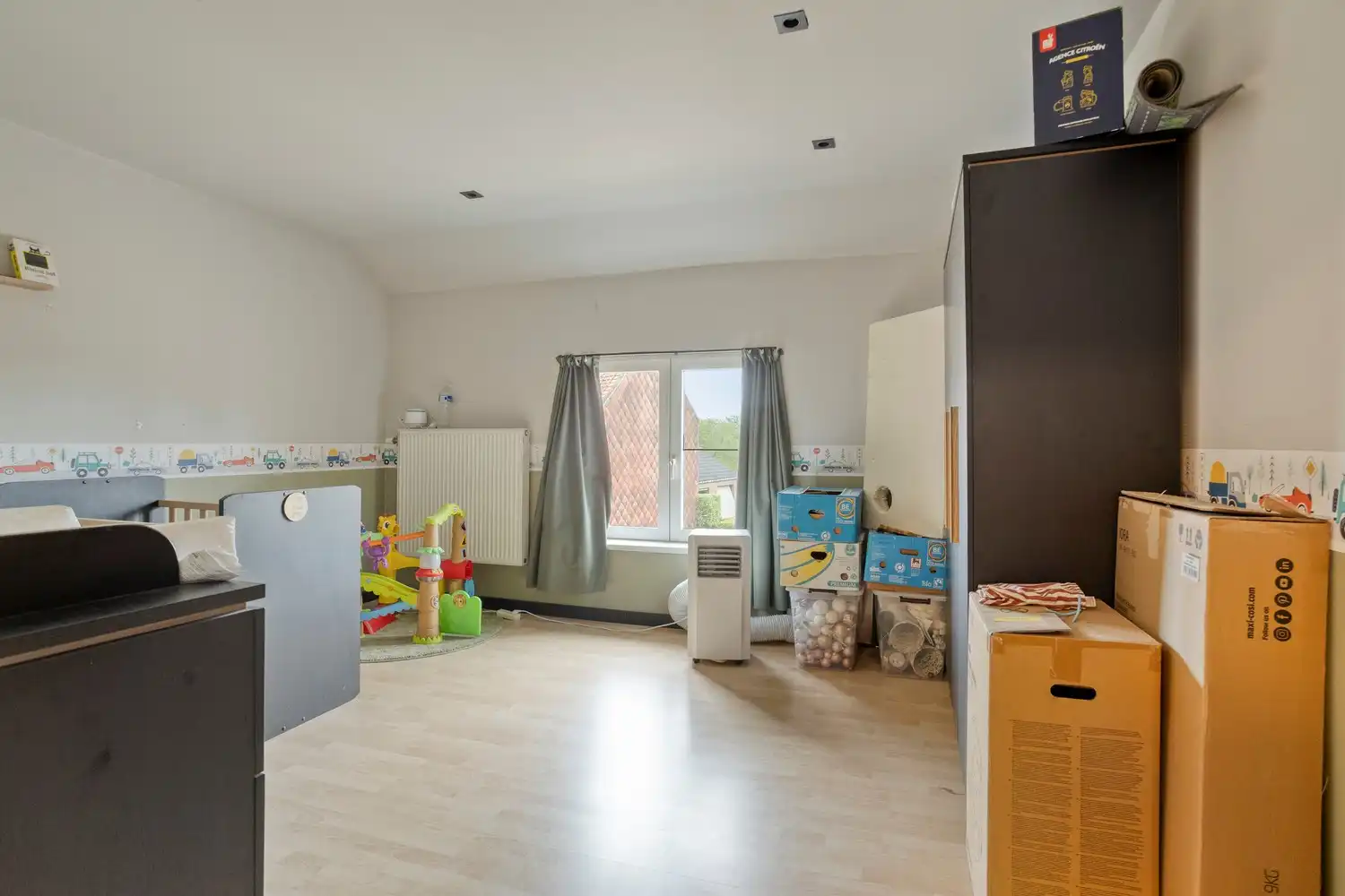 Ruime woning met tuin foto 8