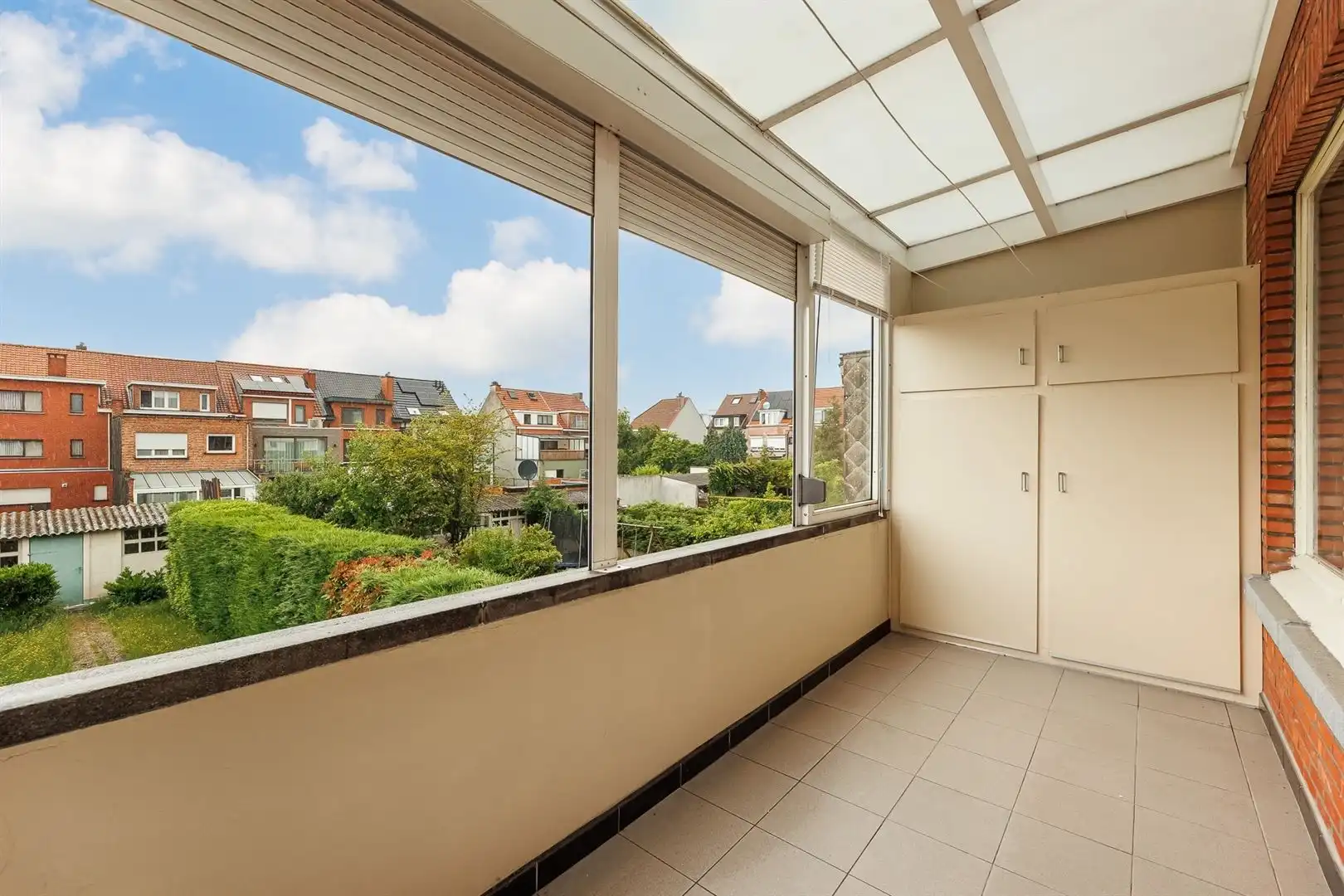 Ruime woning, perfect onderhouden met een zonnige tuin. foto 17
