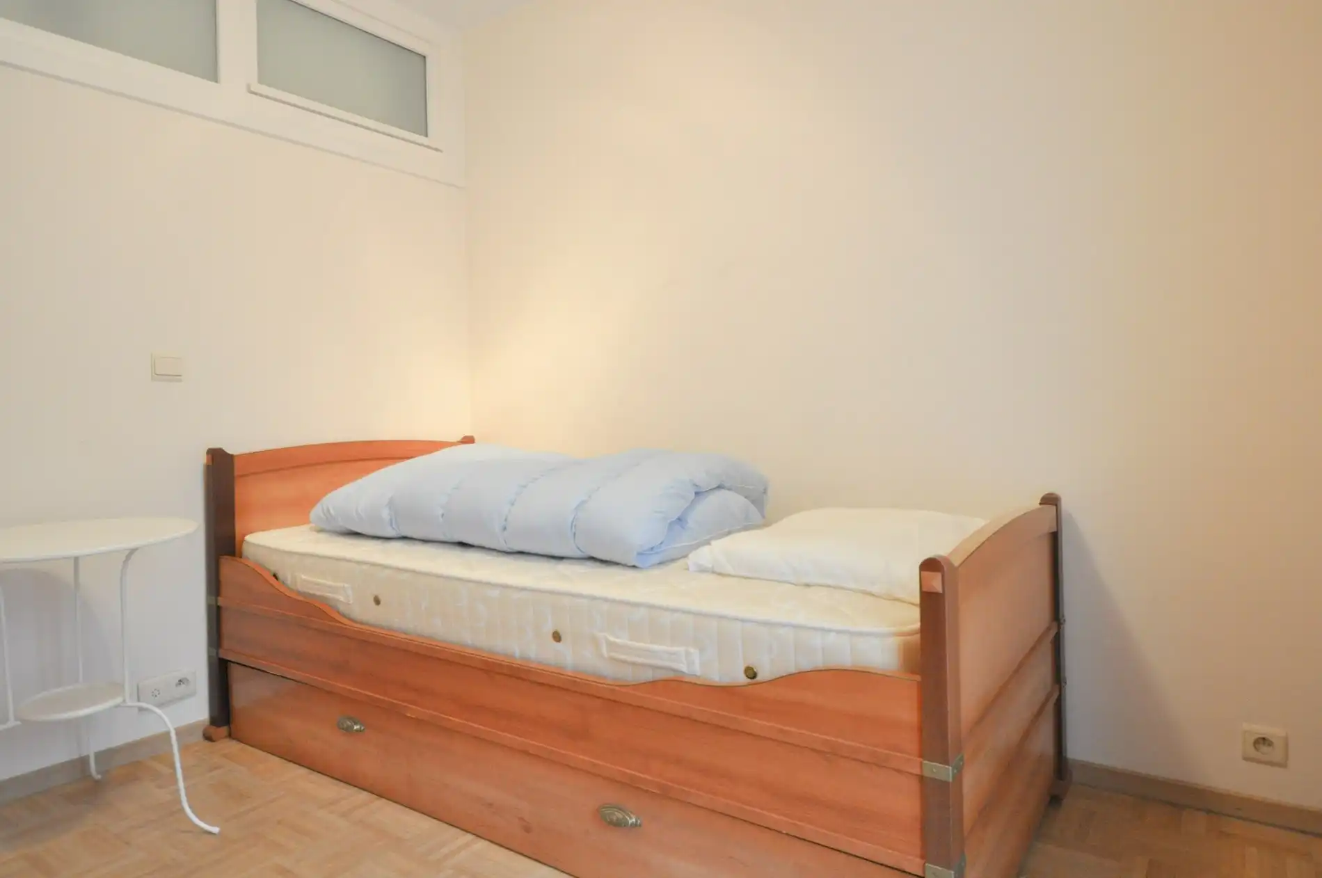 Lichtrijk appartement met een ruim zuidwest gericht terras gelegen nabij het commercieel centrum en het strand. foto 17