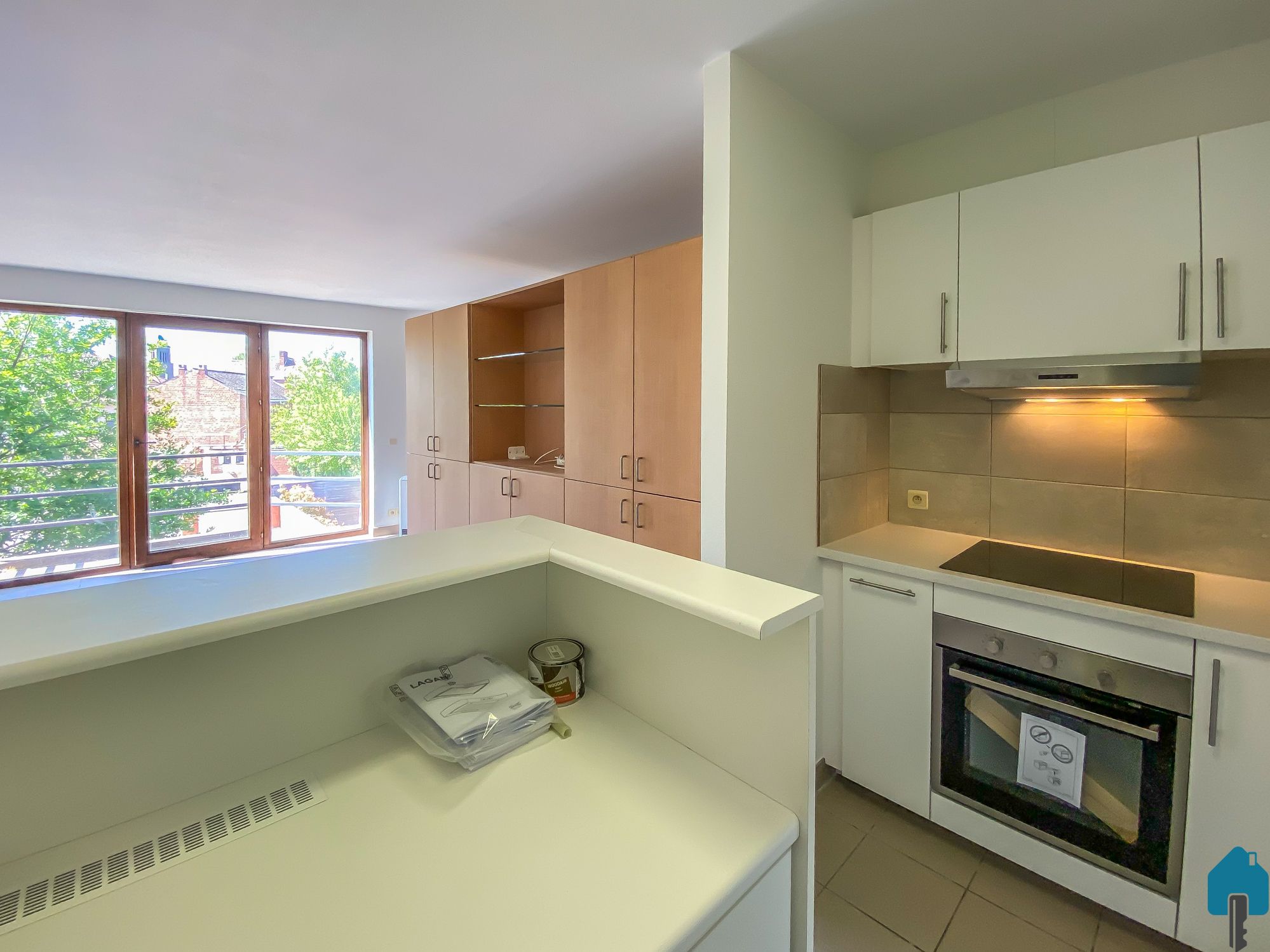Ruime flat met autostaanplaats foto 7