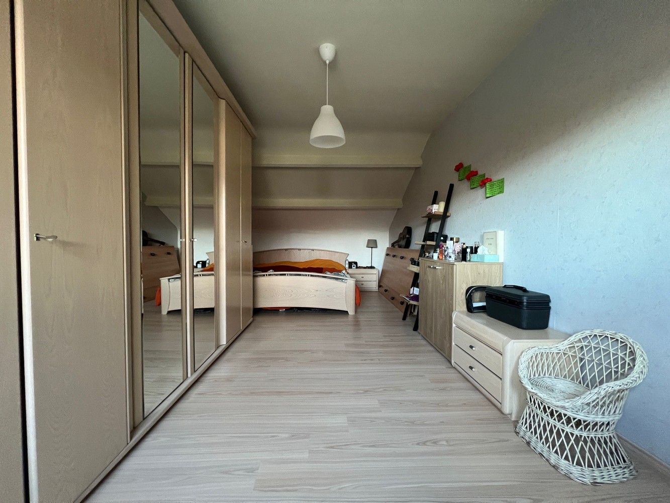 Instapklare woning met 4 slaapkamers en garage. foto 8