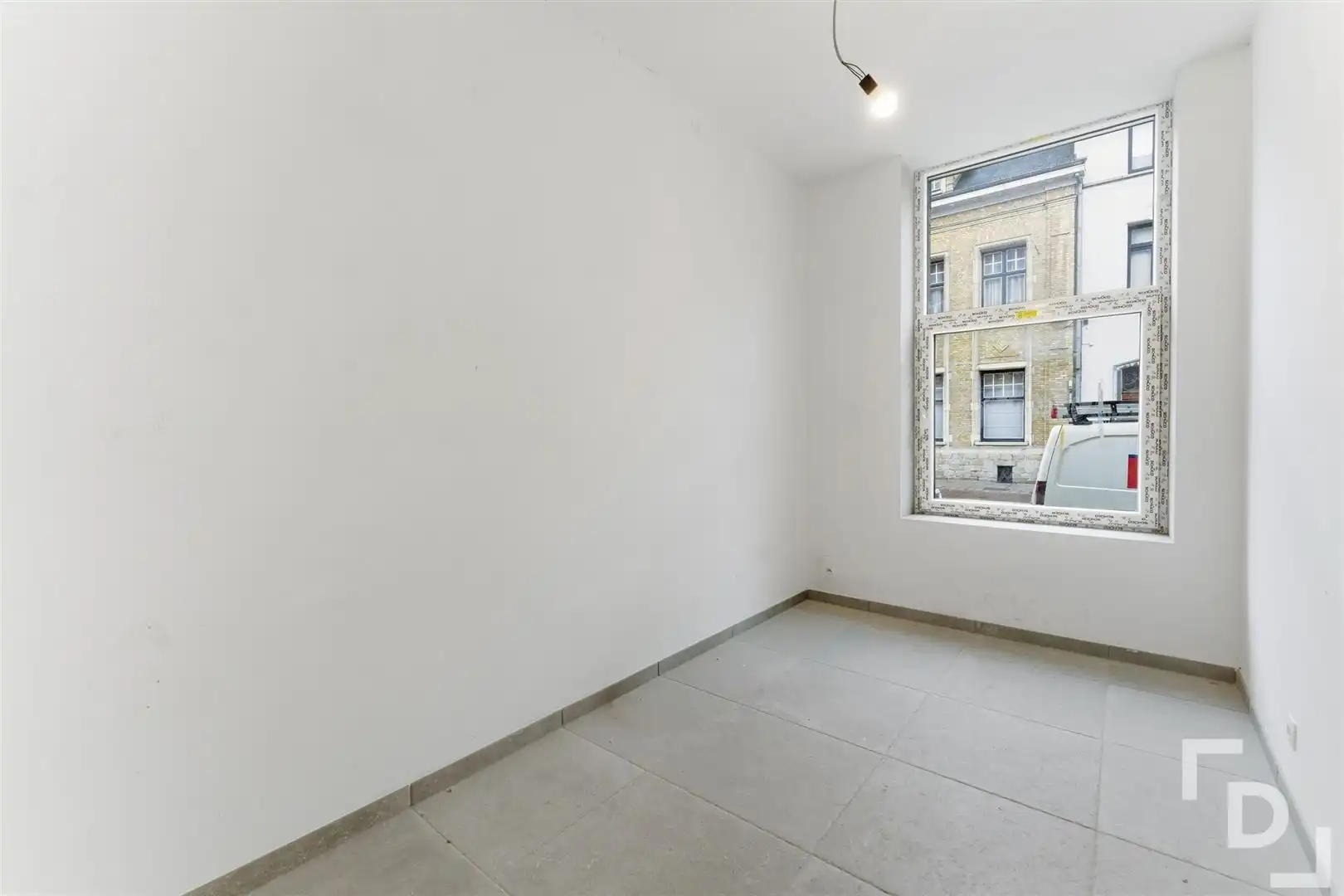 Instapklare nieuwbouwappartement te koop op toplocatie in centrum Ieper. foto 10