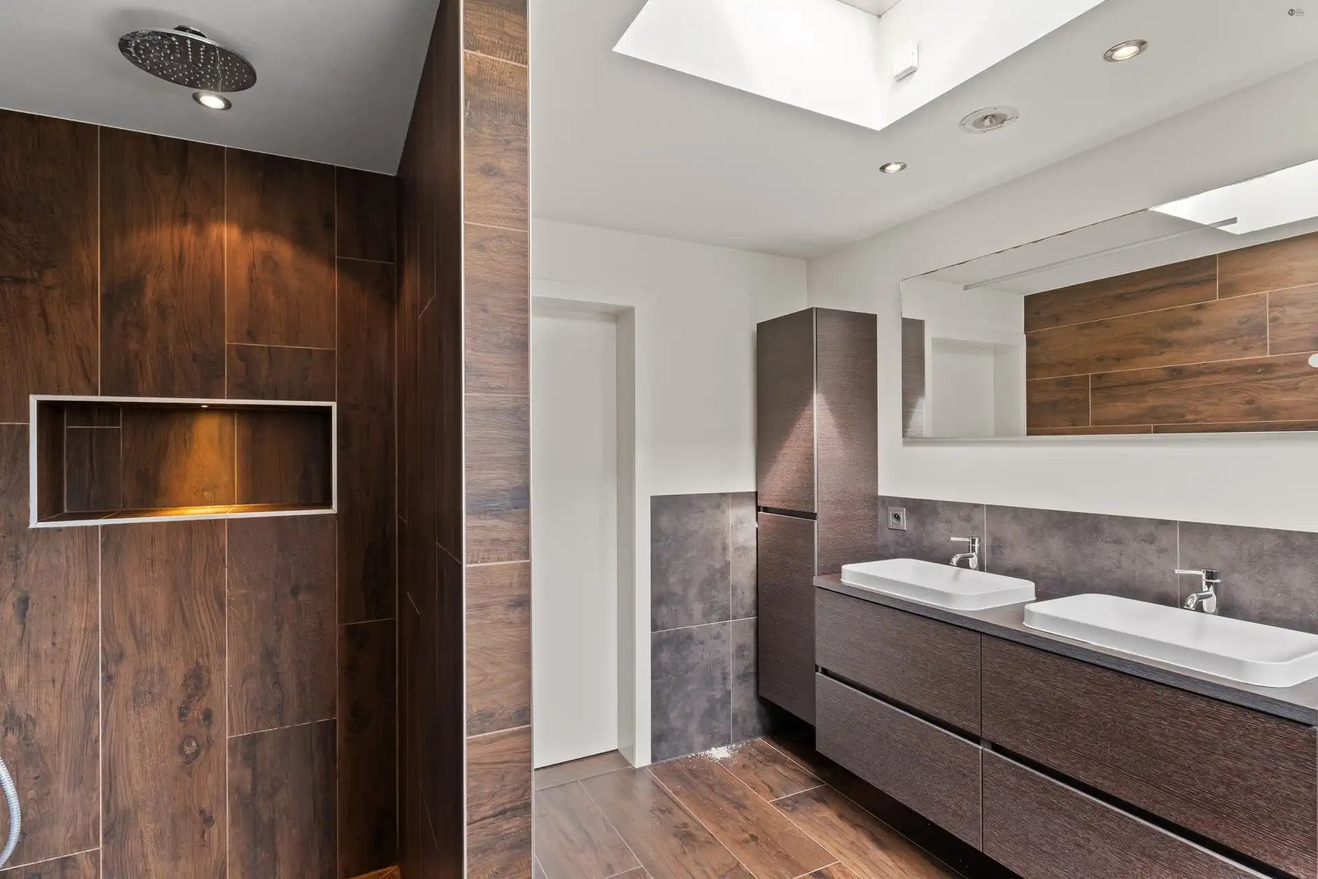 Zeer ruim duplex appartement met groot terras, beroepsruimte en garage van 70m² foto 20
