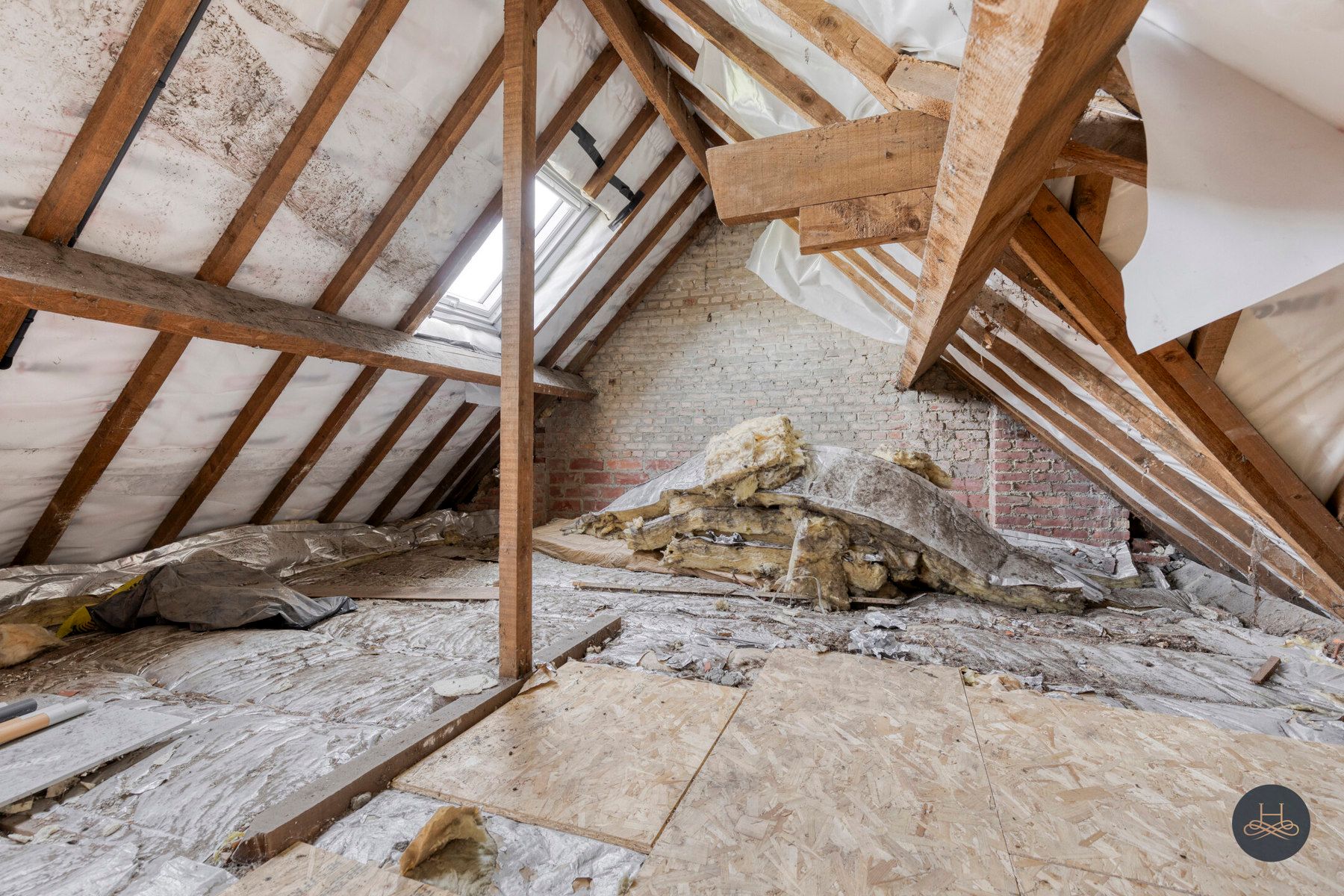 Volledig gerenoveerde open woning met ruime, praktische tuin foto 23