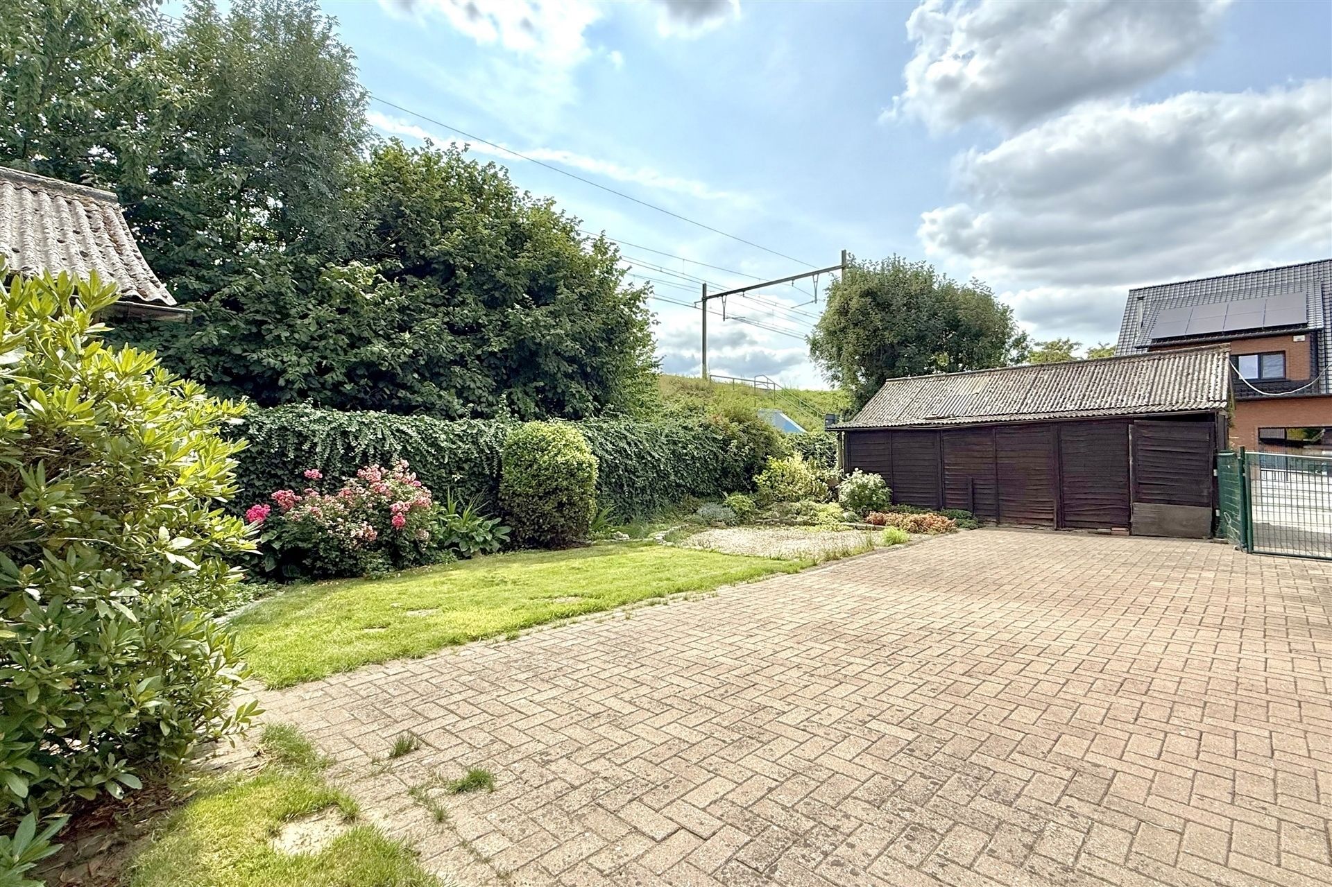 Op te frissen bungalow met 3 slaapkamers foto 25