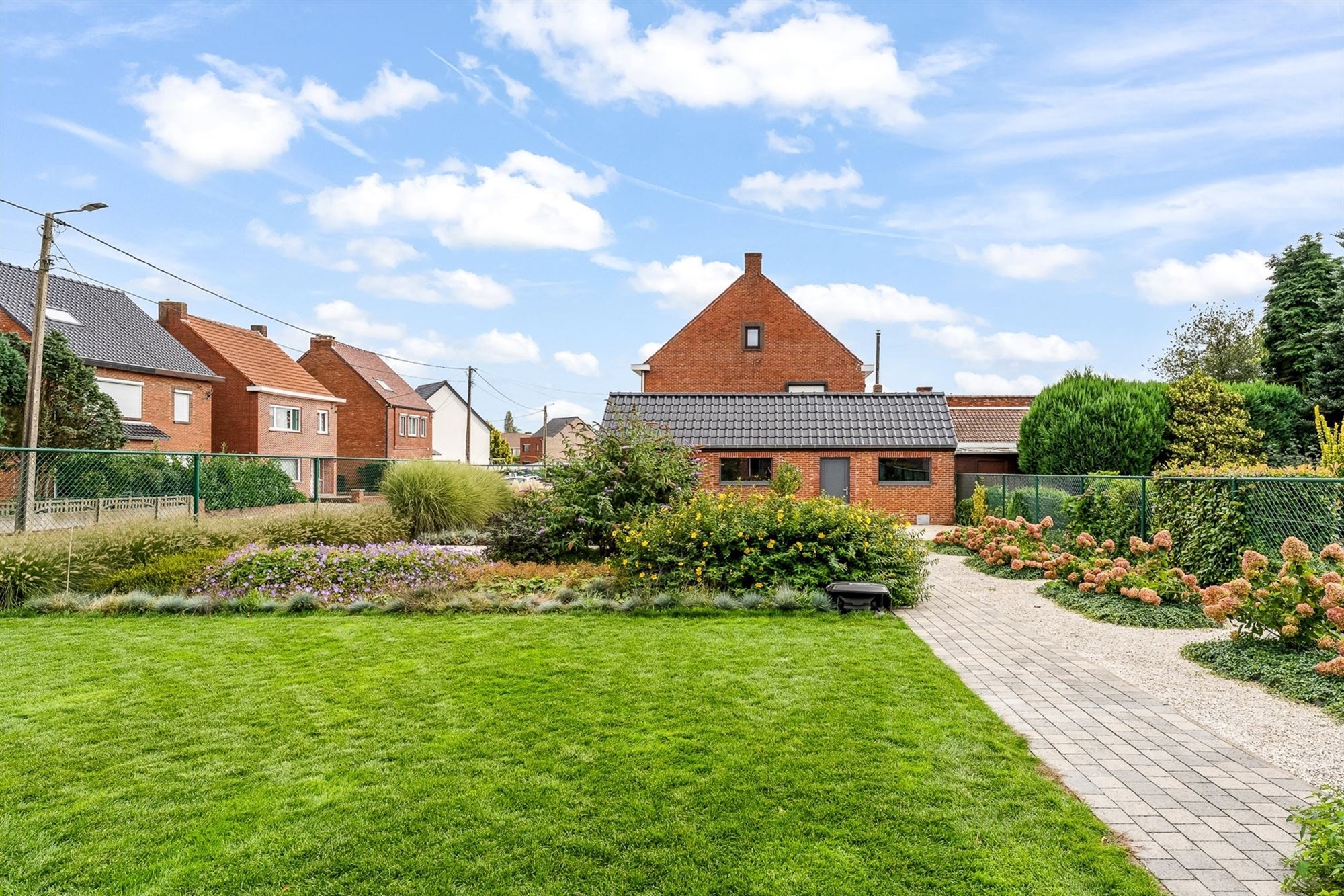 RECENT GERENOVEERDE WONING MET 2 SLAAPKAMERS UITERST RUSTIG GELEGEN OP EEN PERCEEL VAN 5A80CA foto 15