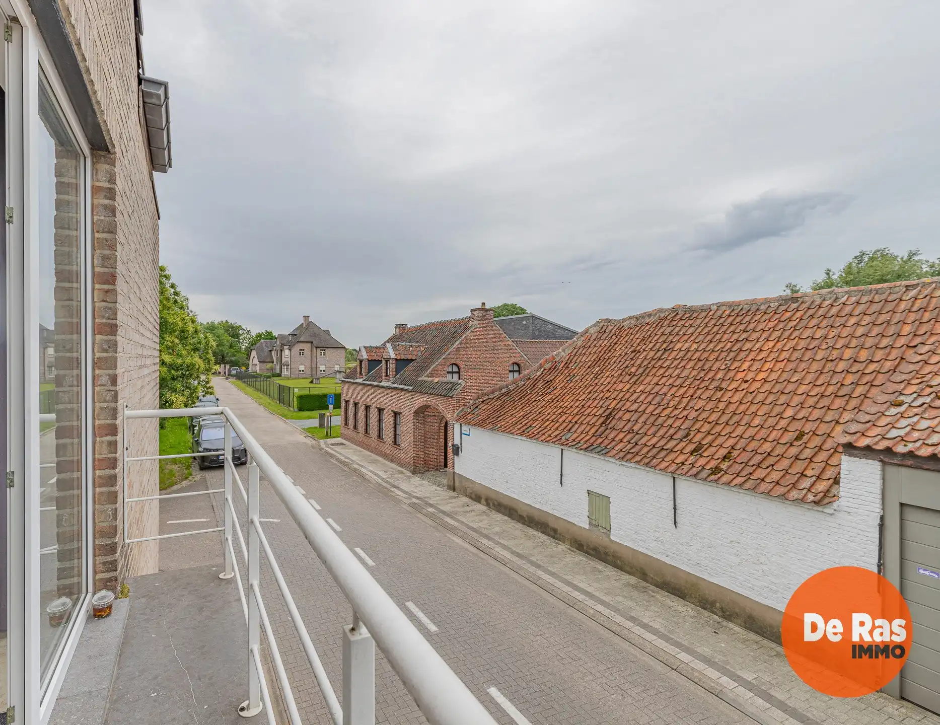 UITBERGEN - Instapklaar éénslaapkamerappartement met carport foto 14