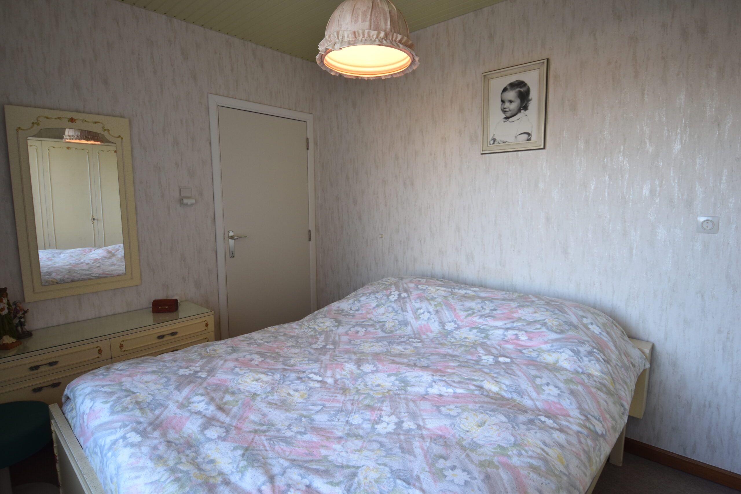 Halfopen bebouwing met 3 slaapkamers en garage. foto 12