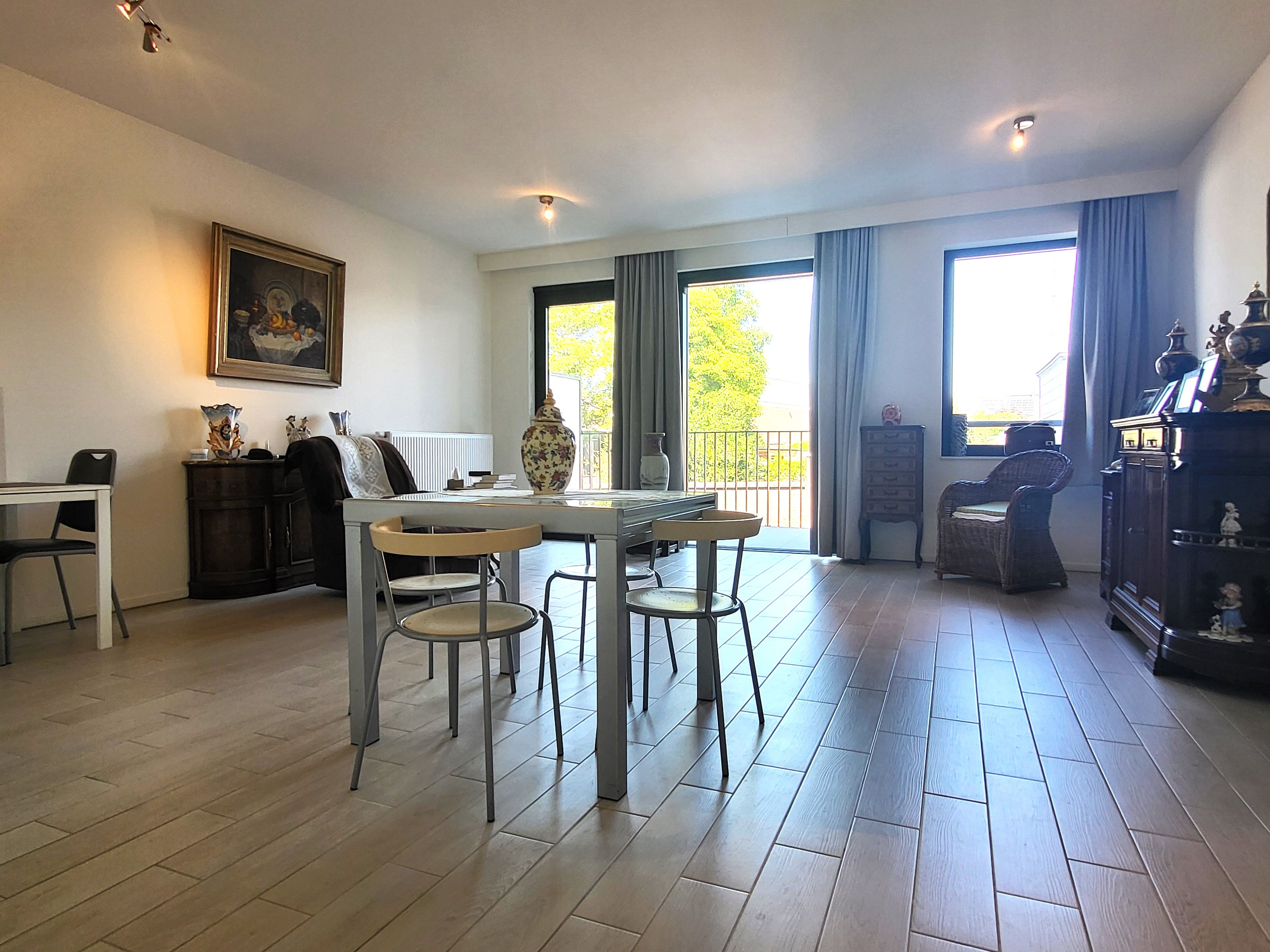 Prachtige assistentiewoning van 70m² met zonnig terras en gemeenschappelijke tuin, veel lichtinval! Ideale investering, verhuurd aan 24,99€/ dag.  foto 10