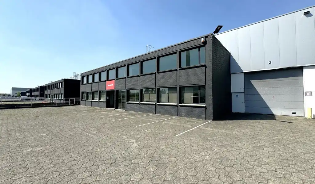 Logistieke loods met kantoren te huur in Bornem foto 13