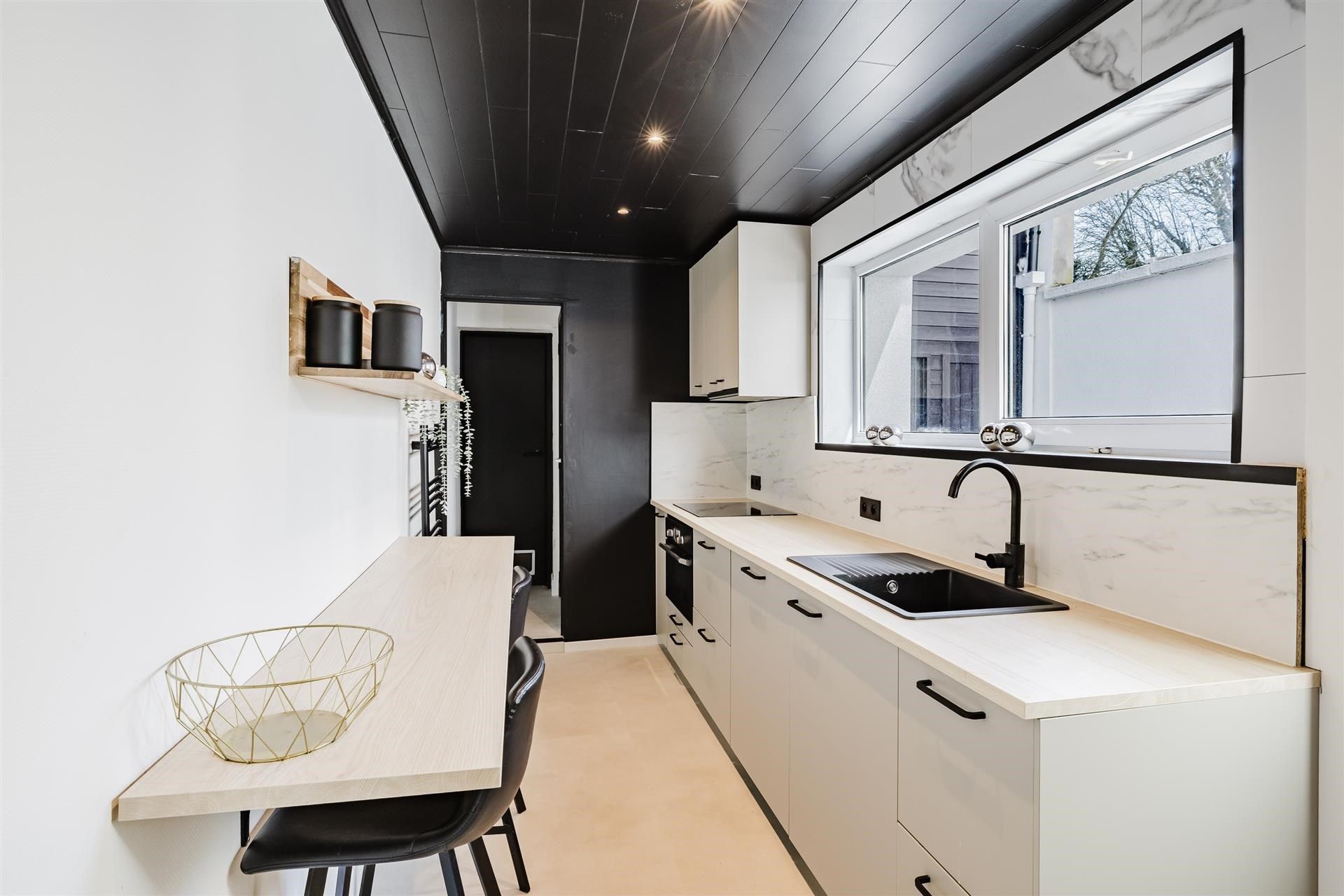 Prachtige gerenoveerde woning met 3 slks op topligging foto 9