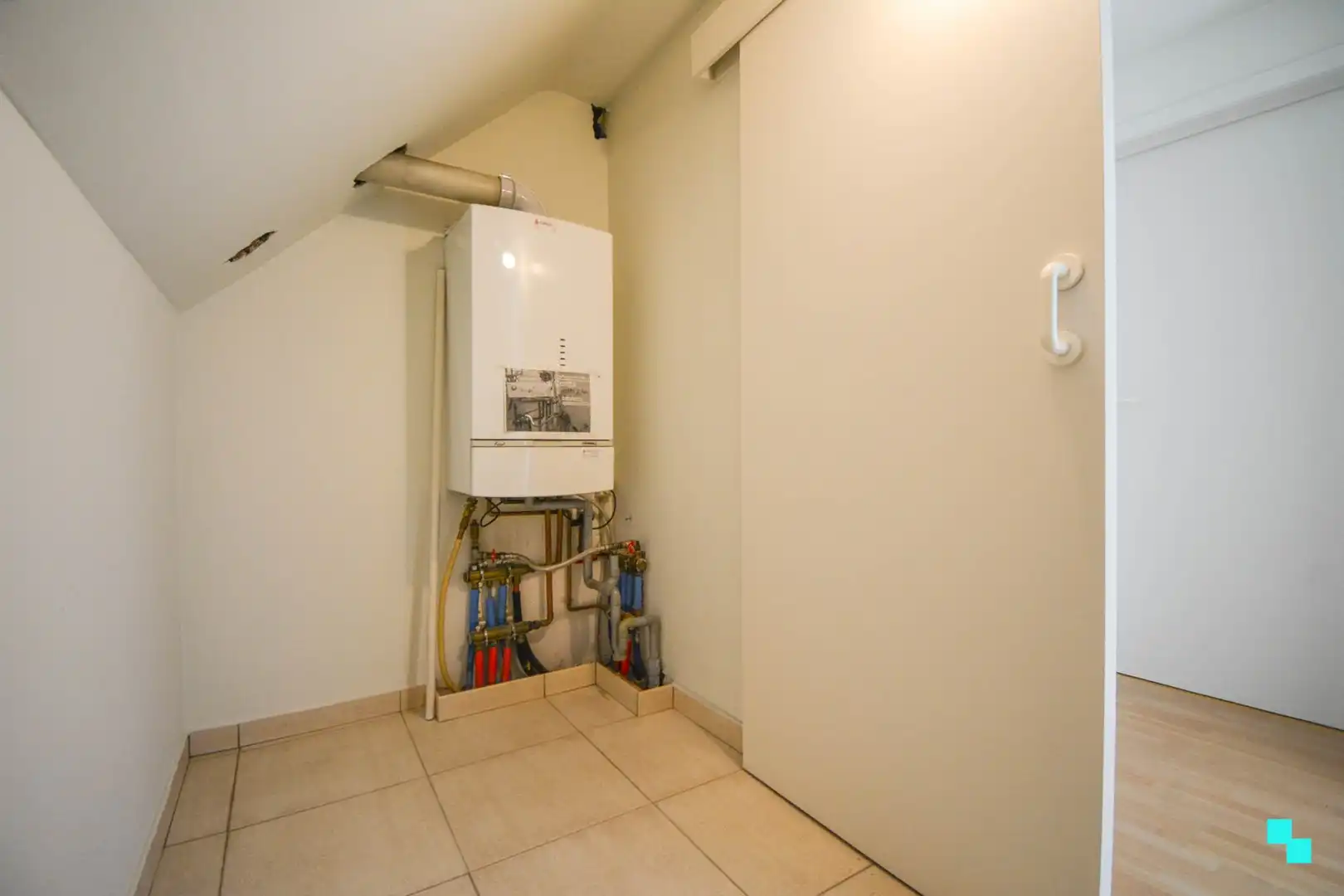 Instapklaar duplexappartement met garage te Hooglede foto 20