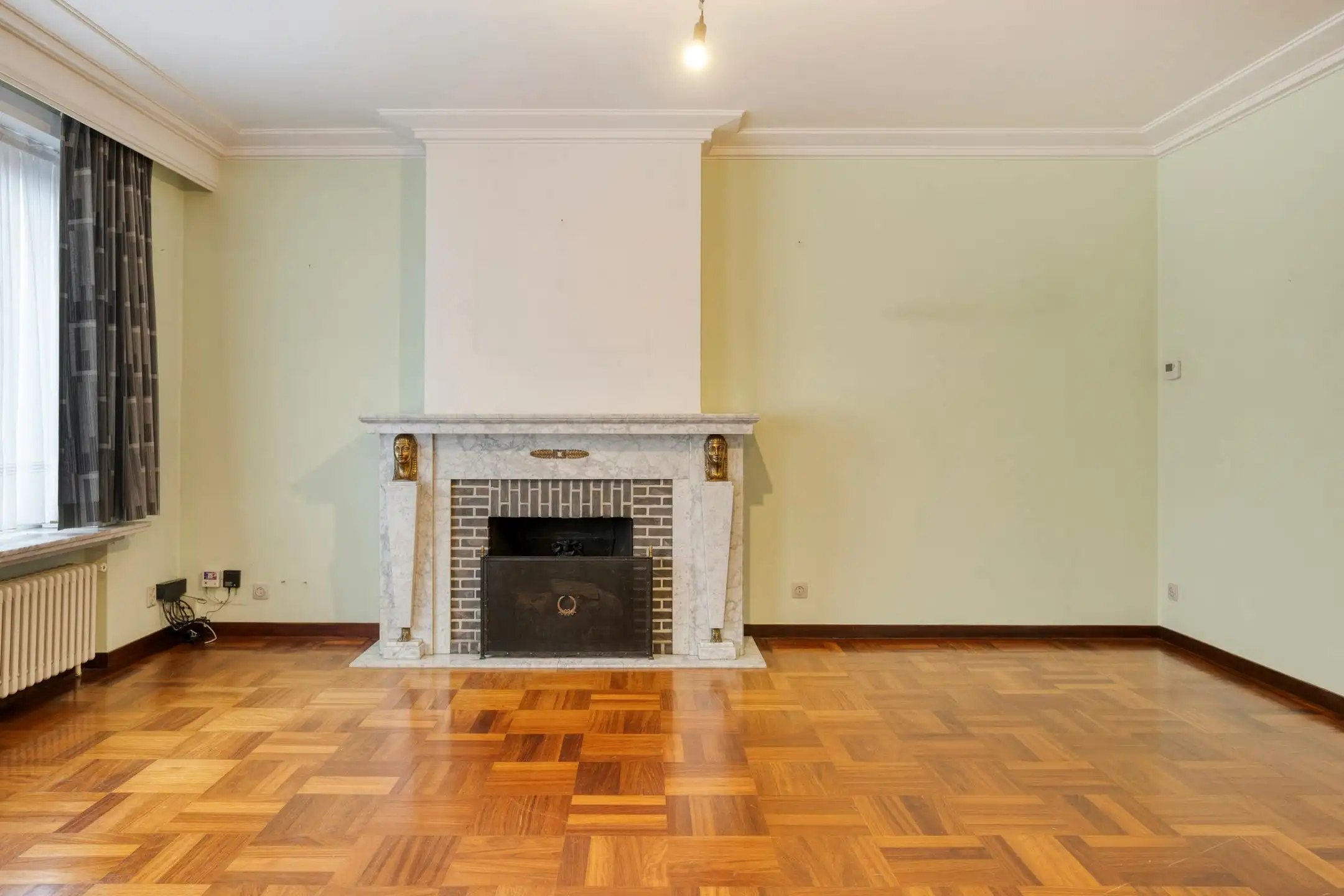Uitzonderlijk ruim appartement te koop in hartje Kortrijk foto 3