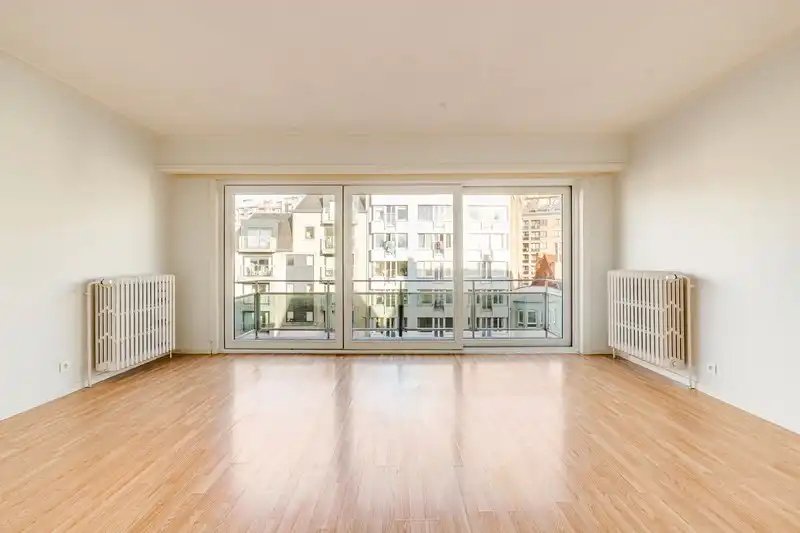 Lichtrijke, instapklare studio met balkon foto 2