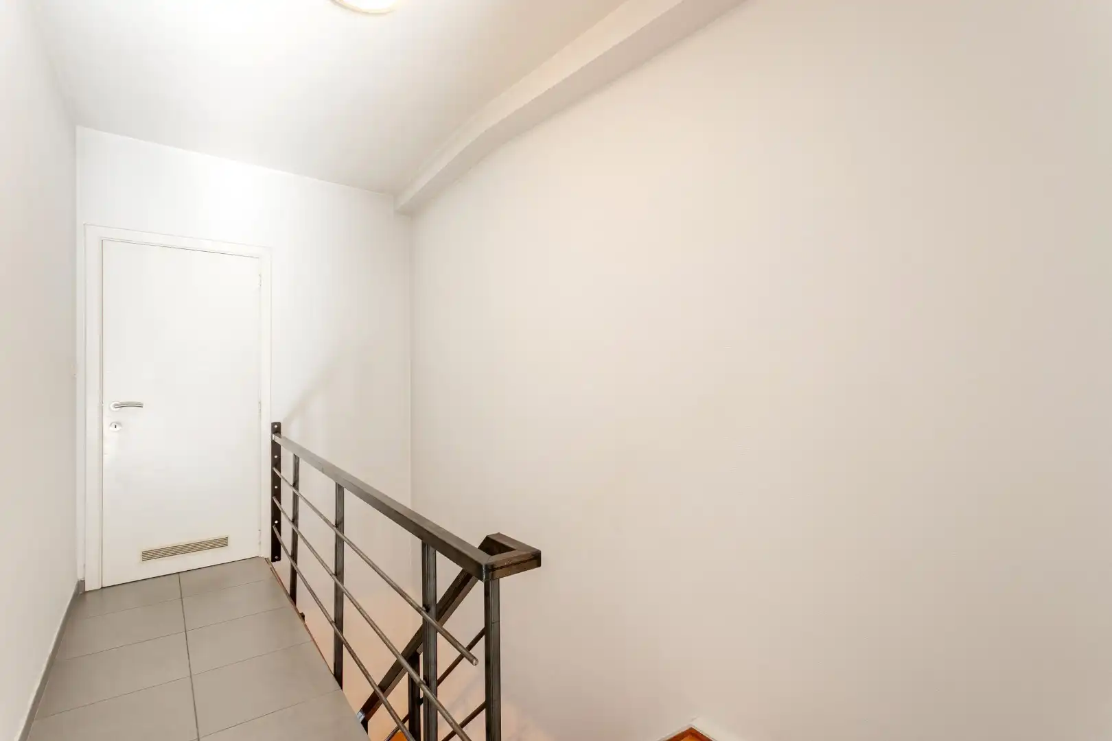 Handelspand met woonst te Halle centrum foto 20