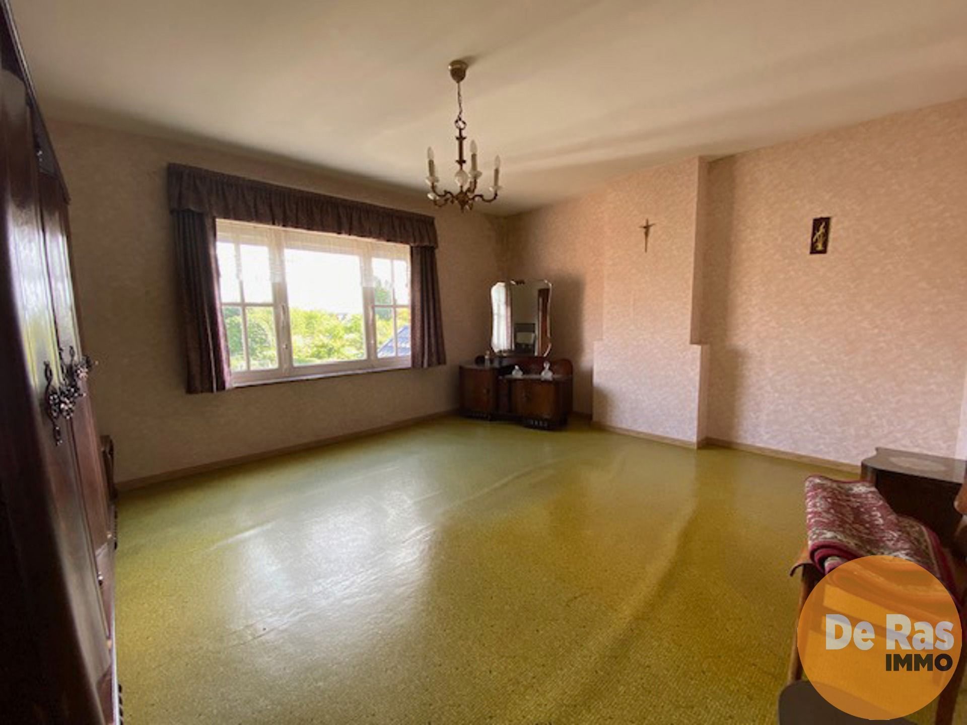 HERZELE - Renovatiewoning op wandelafstand van de markt foto 9