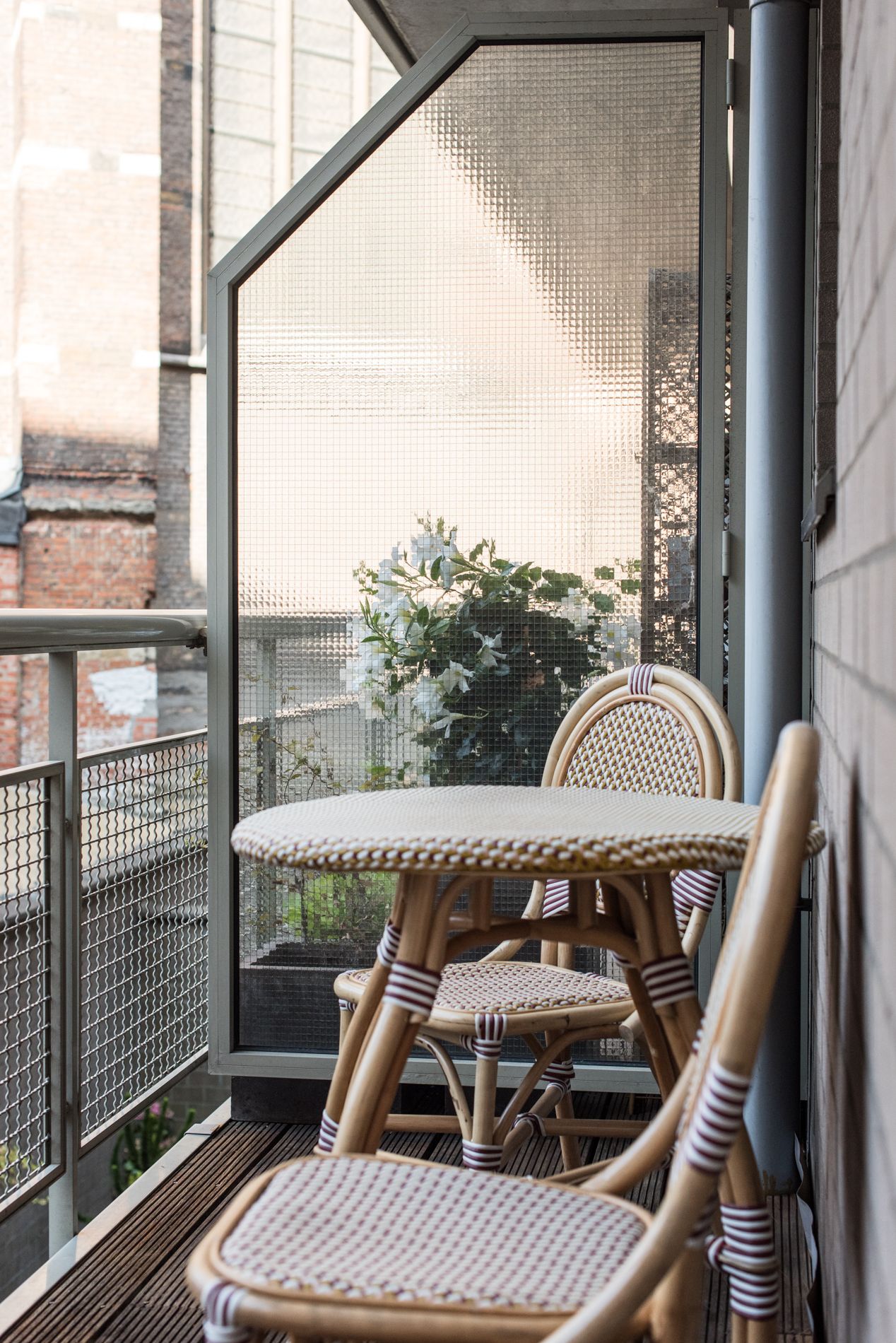 Sfeervol ingericht appartement onder de Onze Lieve Vrouwekathedraal foto 13