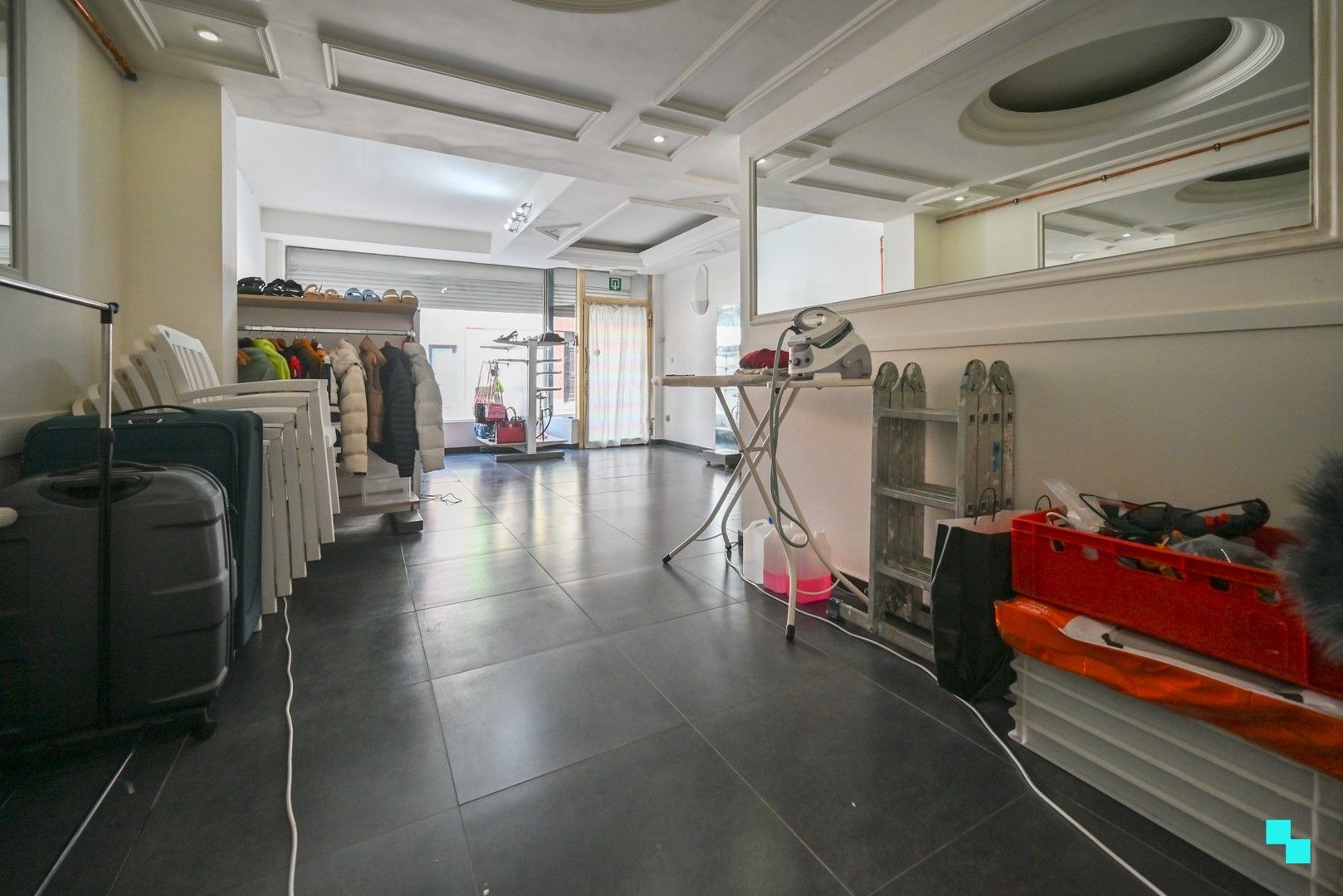 Ruime ééngezinswoning met vijf slaapkamers nabij centrum Izegem foto 6
