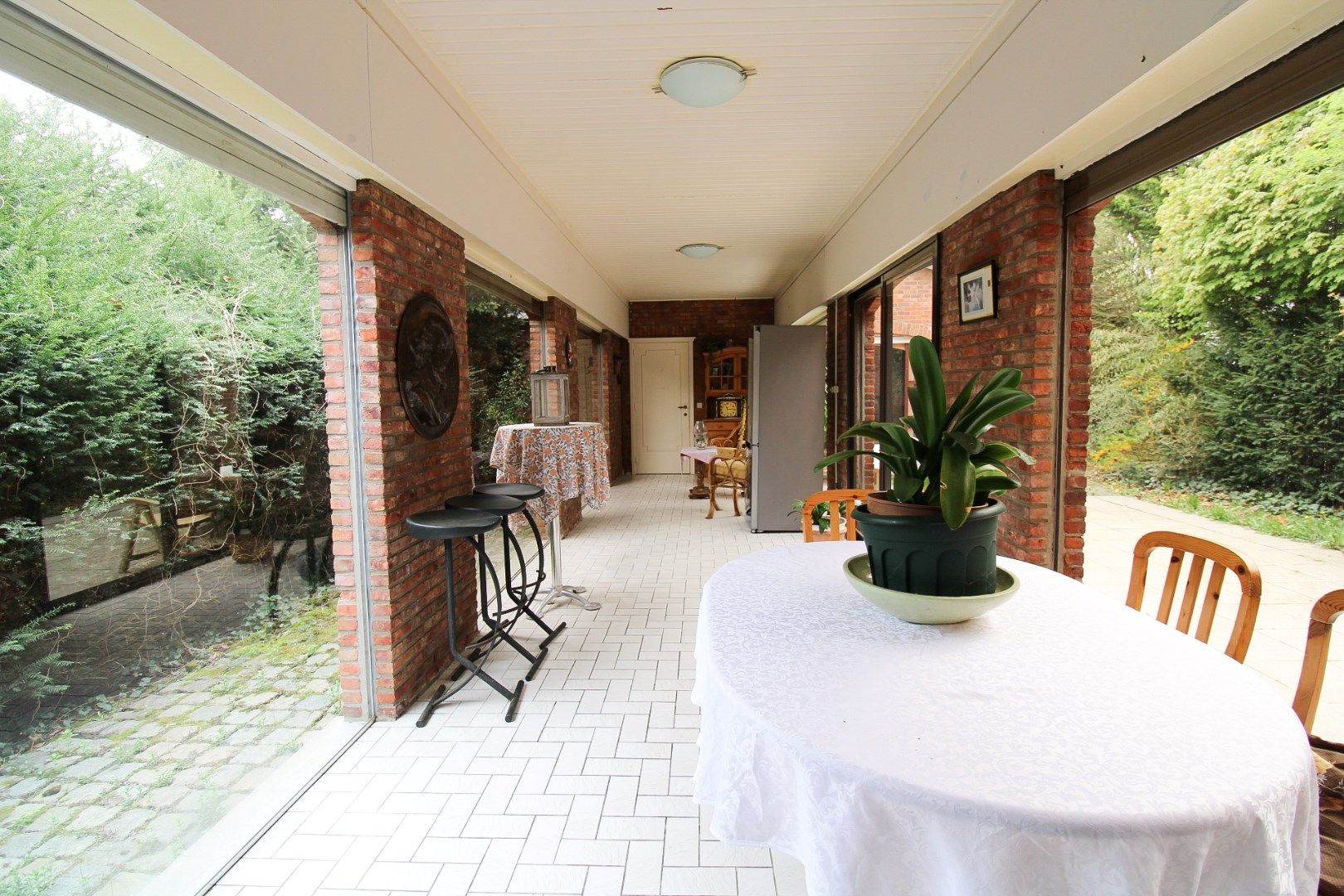 Luxe, ruimte en ontspanning onder één dak – exclusieve villa met zwembad en tennisveld te koop in Beveren! foto 34