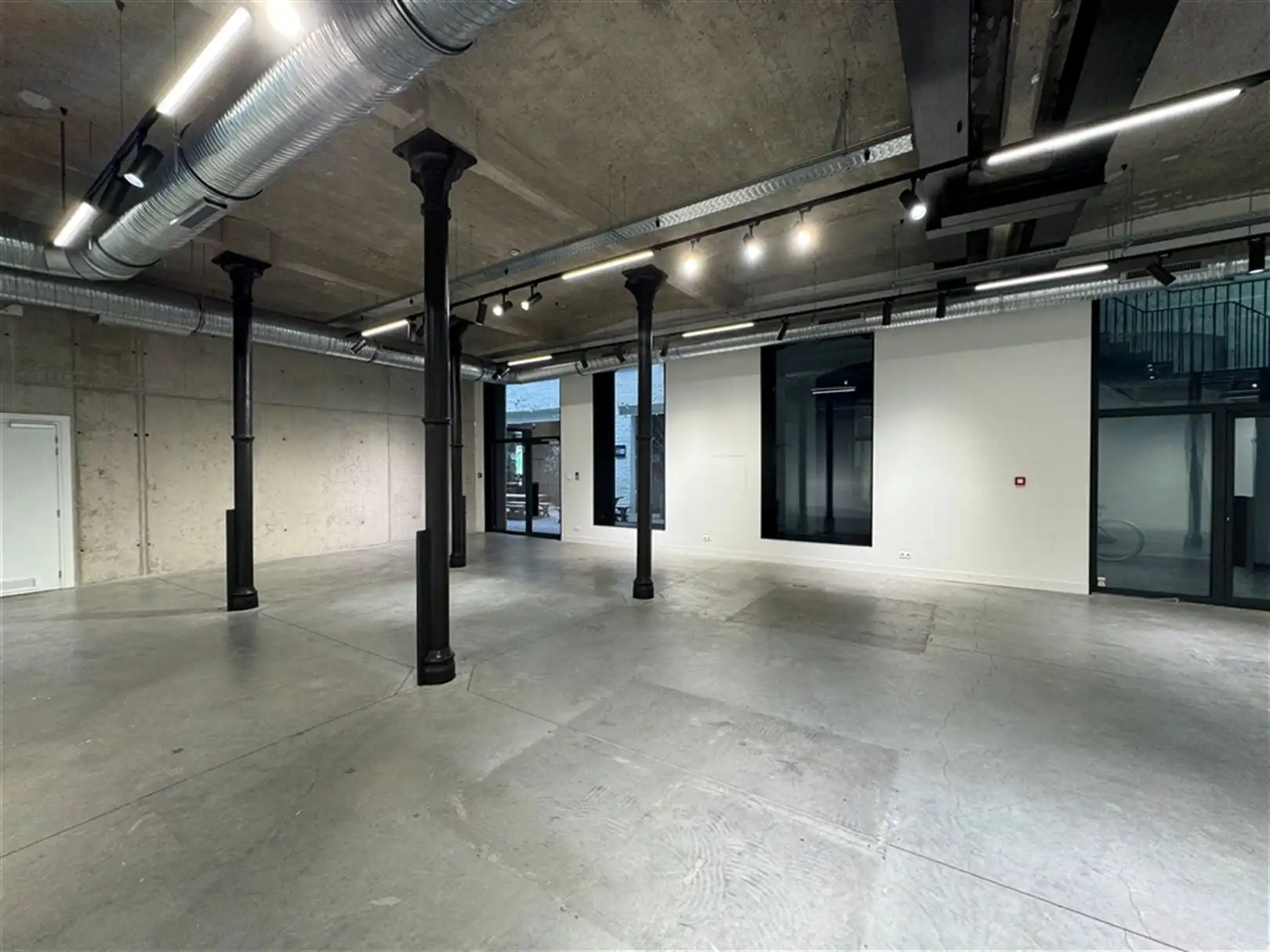 Kantoren gelegen in het prachtige pakhuis Valkeniers foto 19