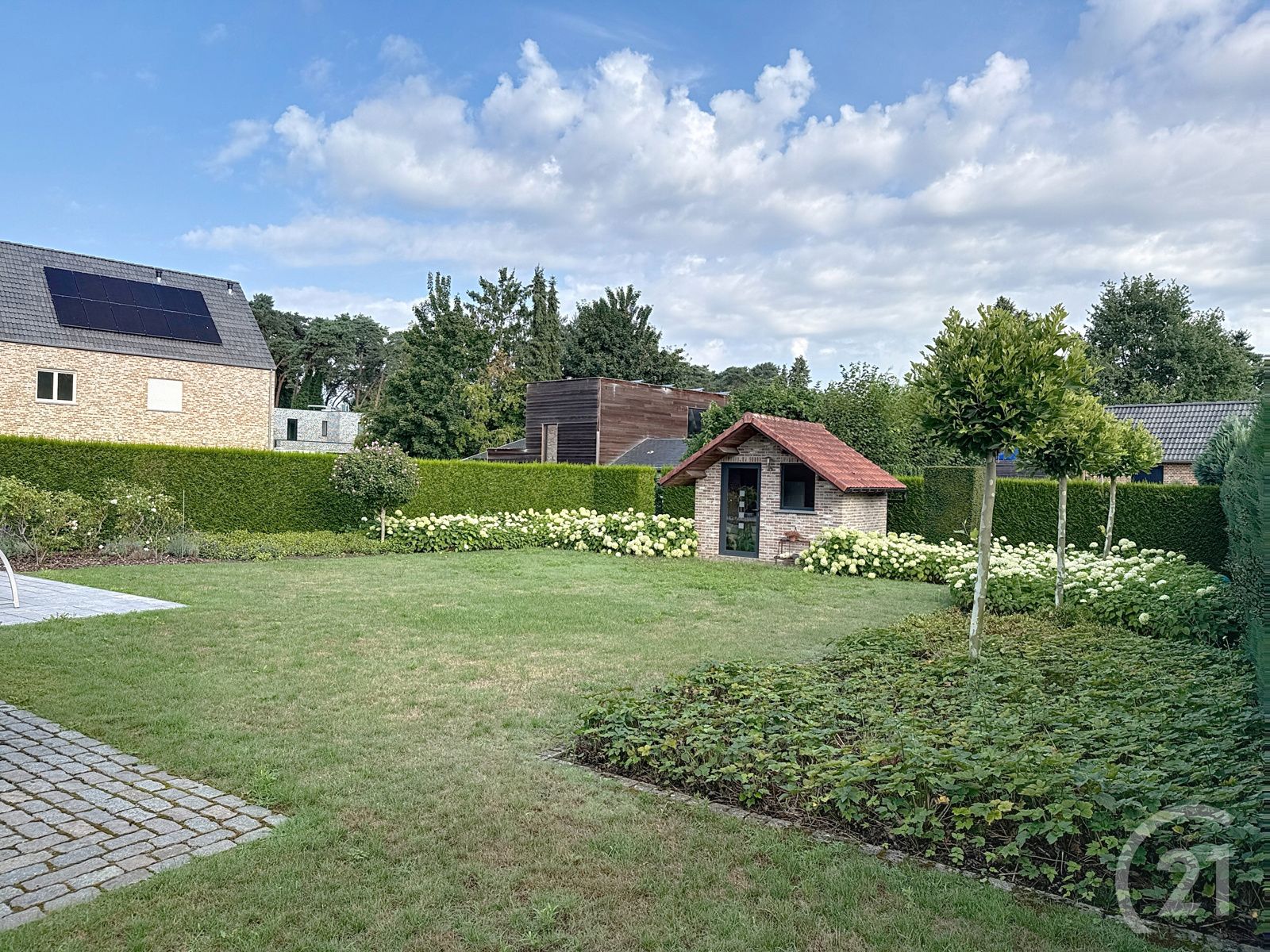 Ruime open bebouwing met vernieuwde keuken en prachtige tuin! foto 24