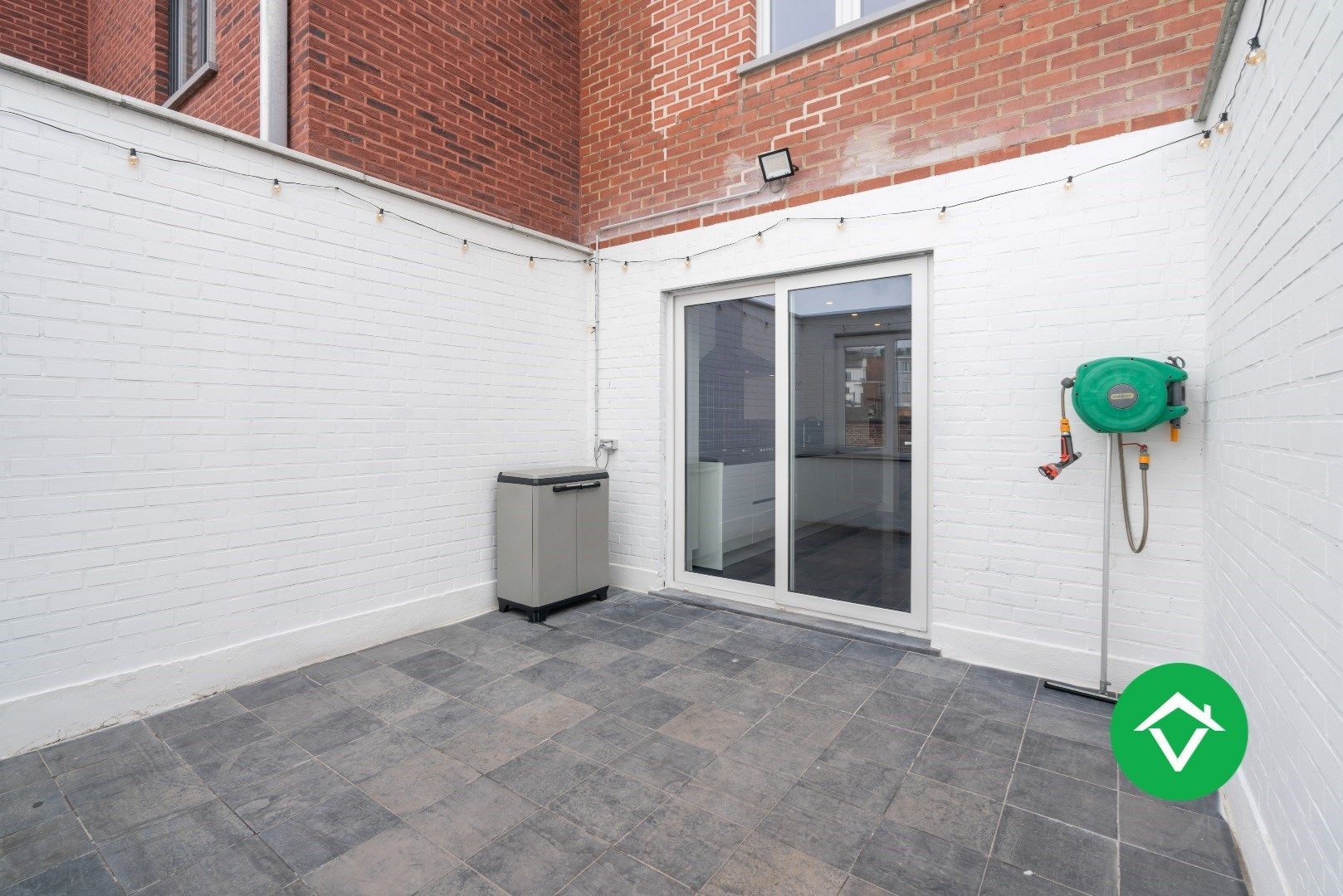 Ruimewoning in centrum Roeselare met 3 slaapkamers, dakterras en autostaanplaats foto 21