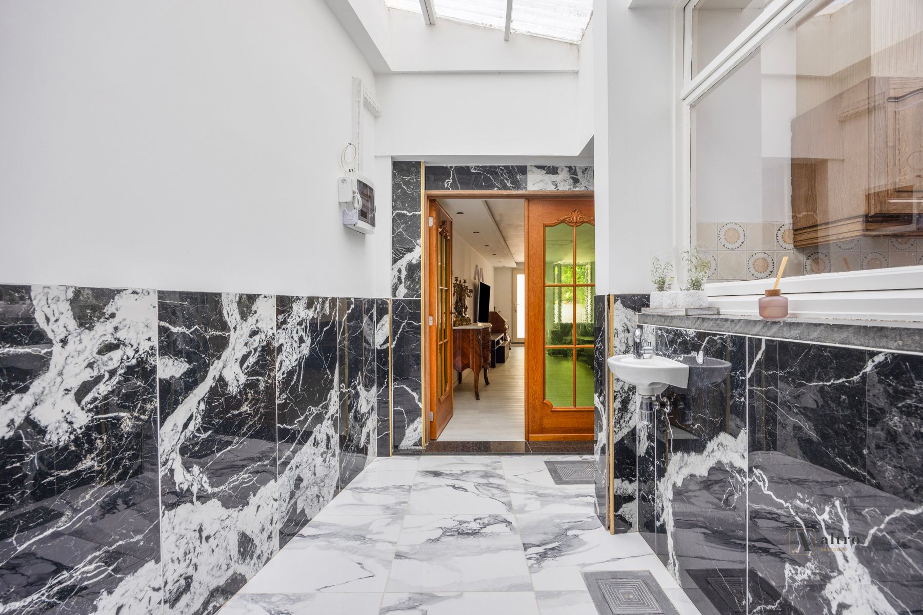 Ruime stadswoning met 6 slaapkamers in hartje Ronse foto 9