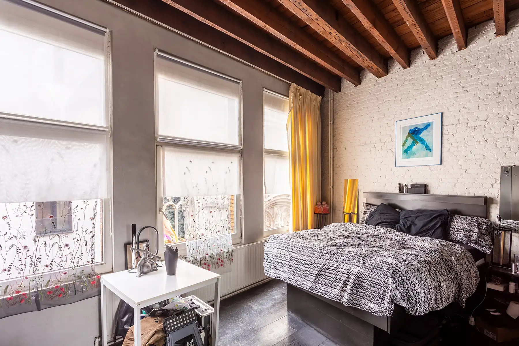 Authentieke woning met winkel en zicht op de Sint Pauluskerk. foto 10