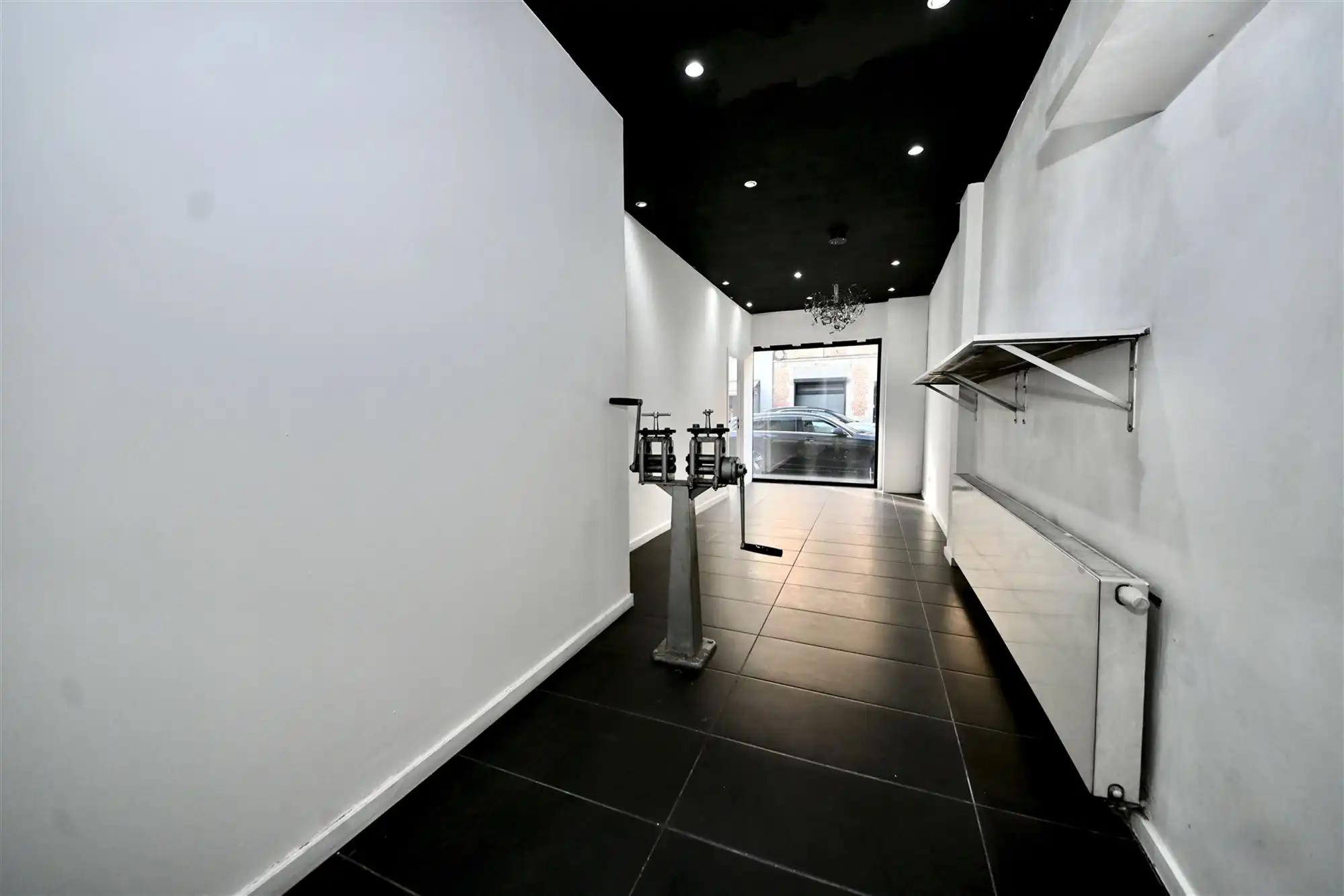 Handelsruimte met duplex appartement en tuin.  foto 4