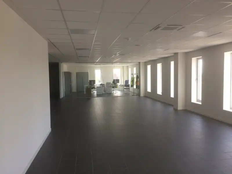 Kantoor met magazijn te huur in haven van Antwerpen linkeroever foto 6