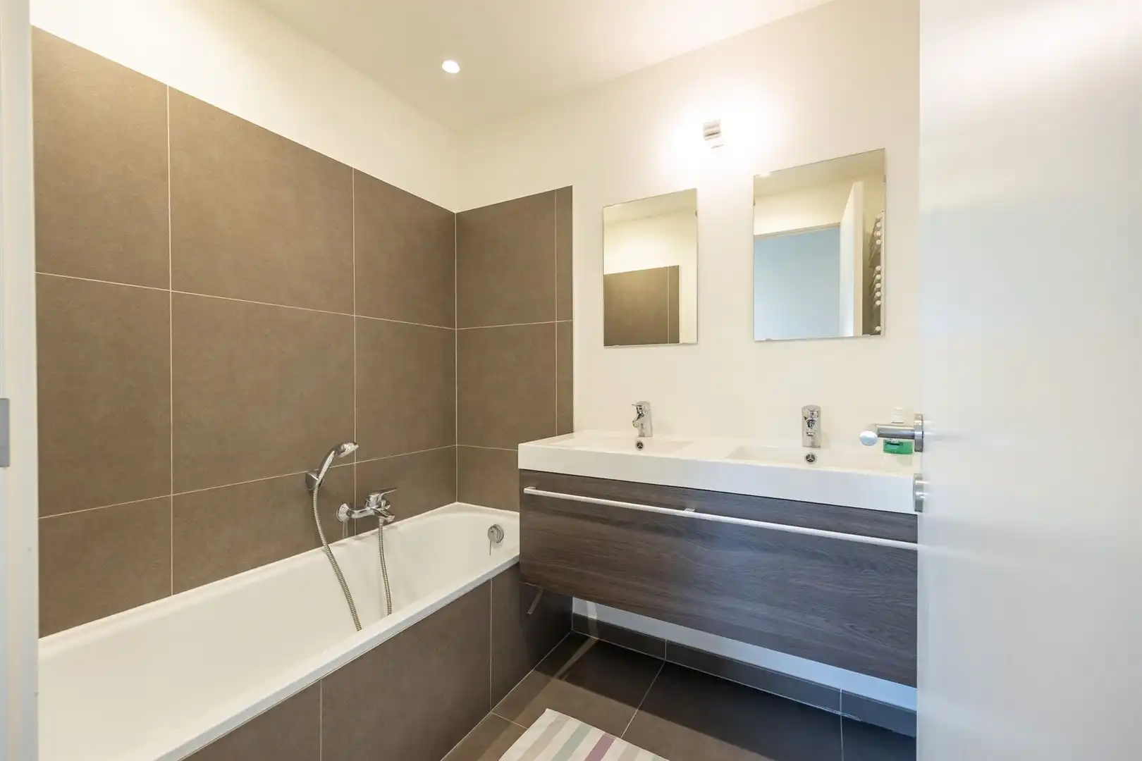 3 slaapkamer appartement met prachtig zicht op groen! foto 9