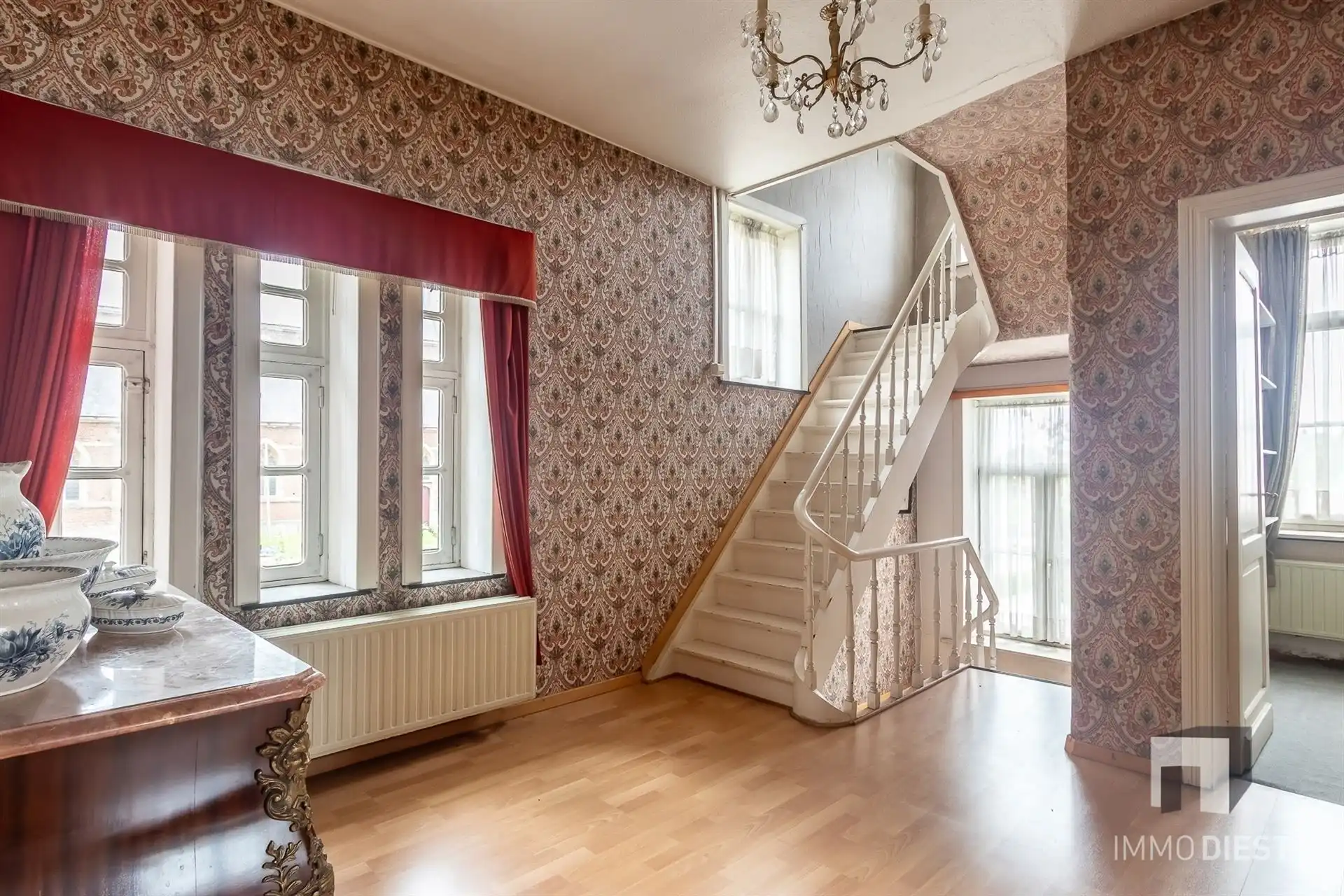 Elegante woning met vele mogelijkheden, gezellige tuin en dubbele garage foto 40