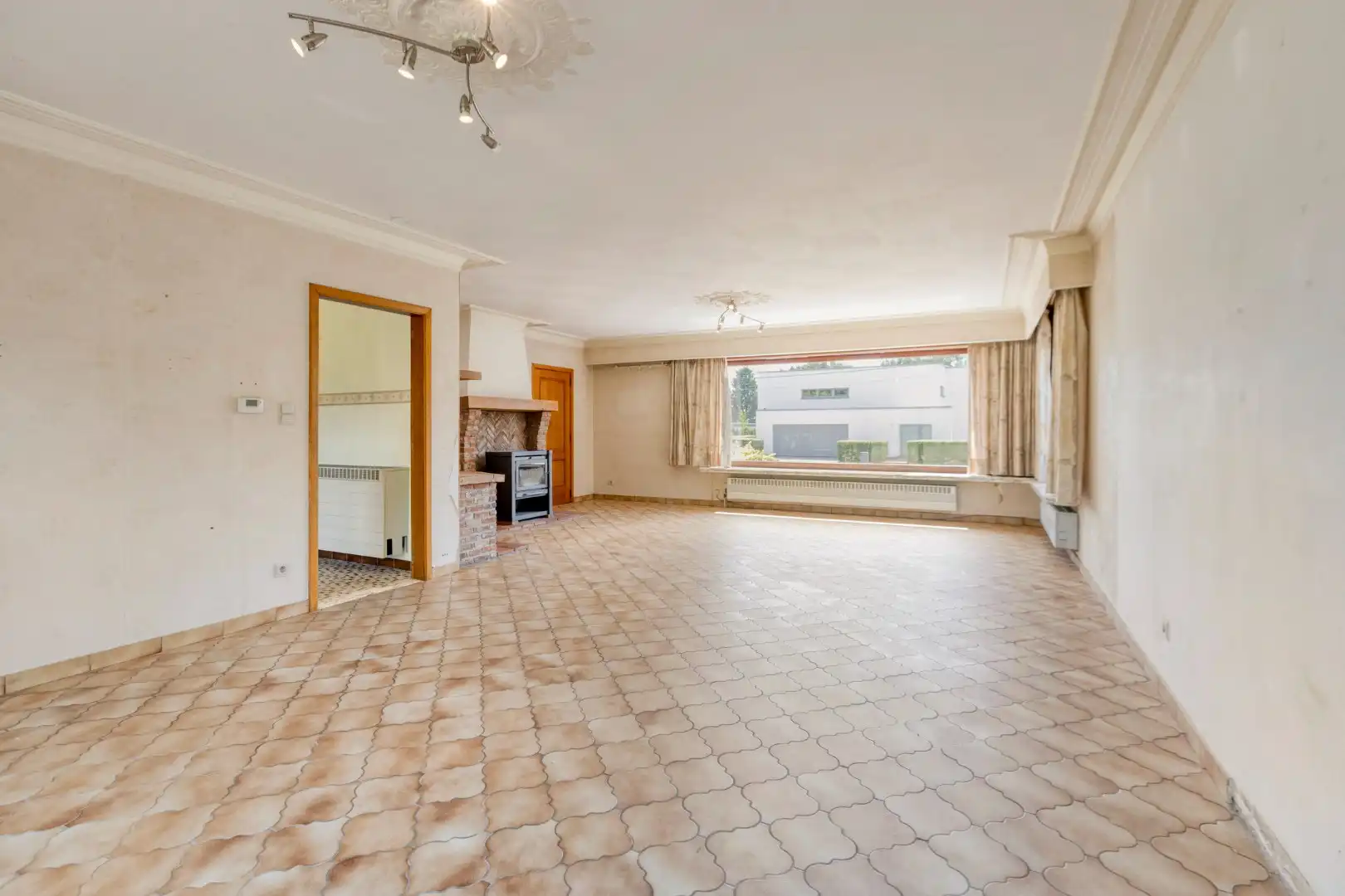 Te renoveren woning met 4 slpks, rustig gelegen in Hulsen op 3.675 m² !  foto 7
