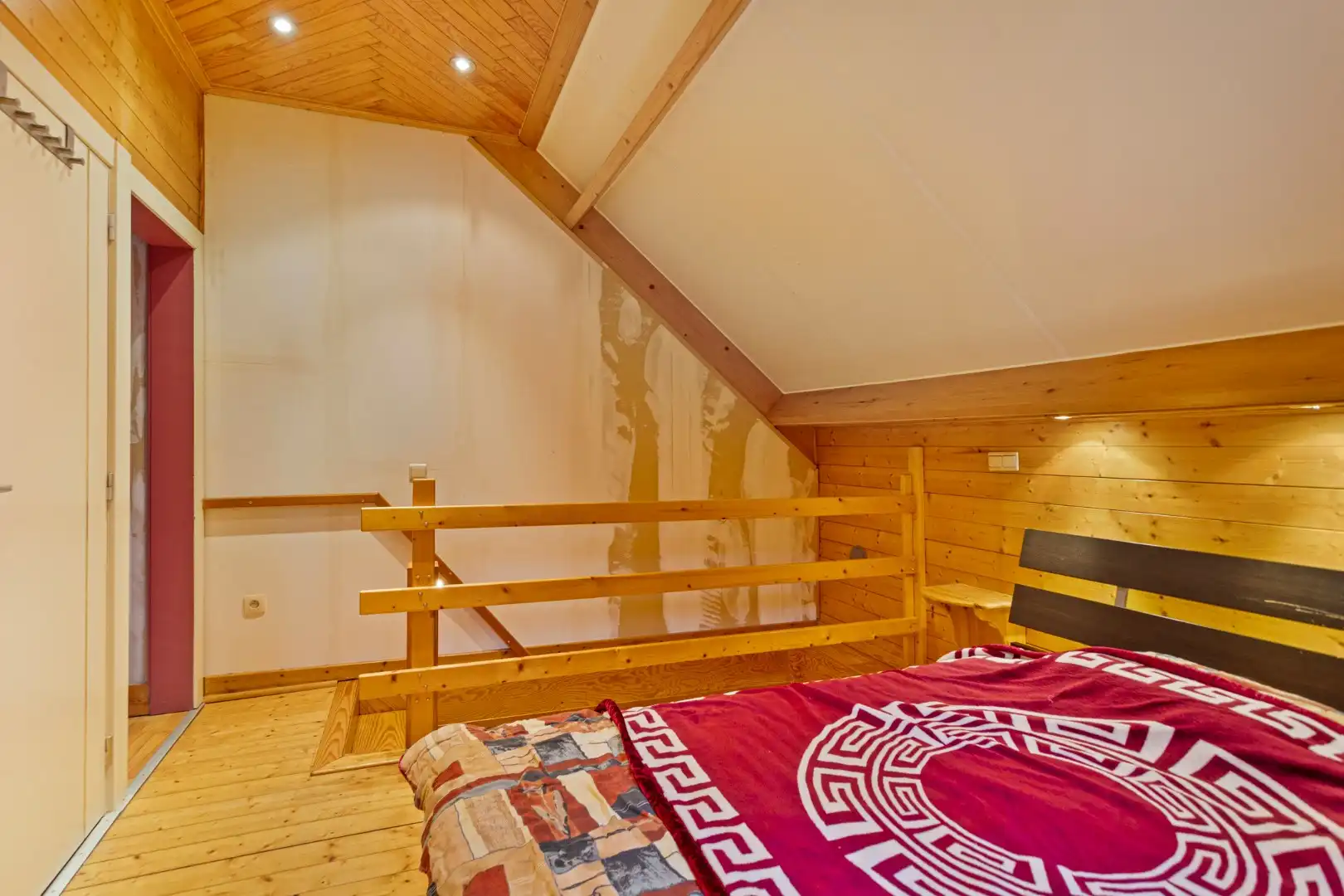 Rustig en groen gelegen woning op een perceel van ca 24a !  foto 10