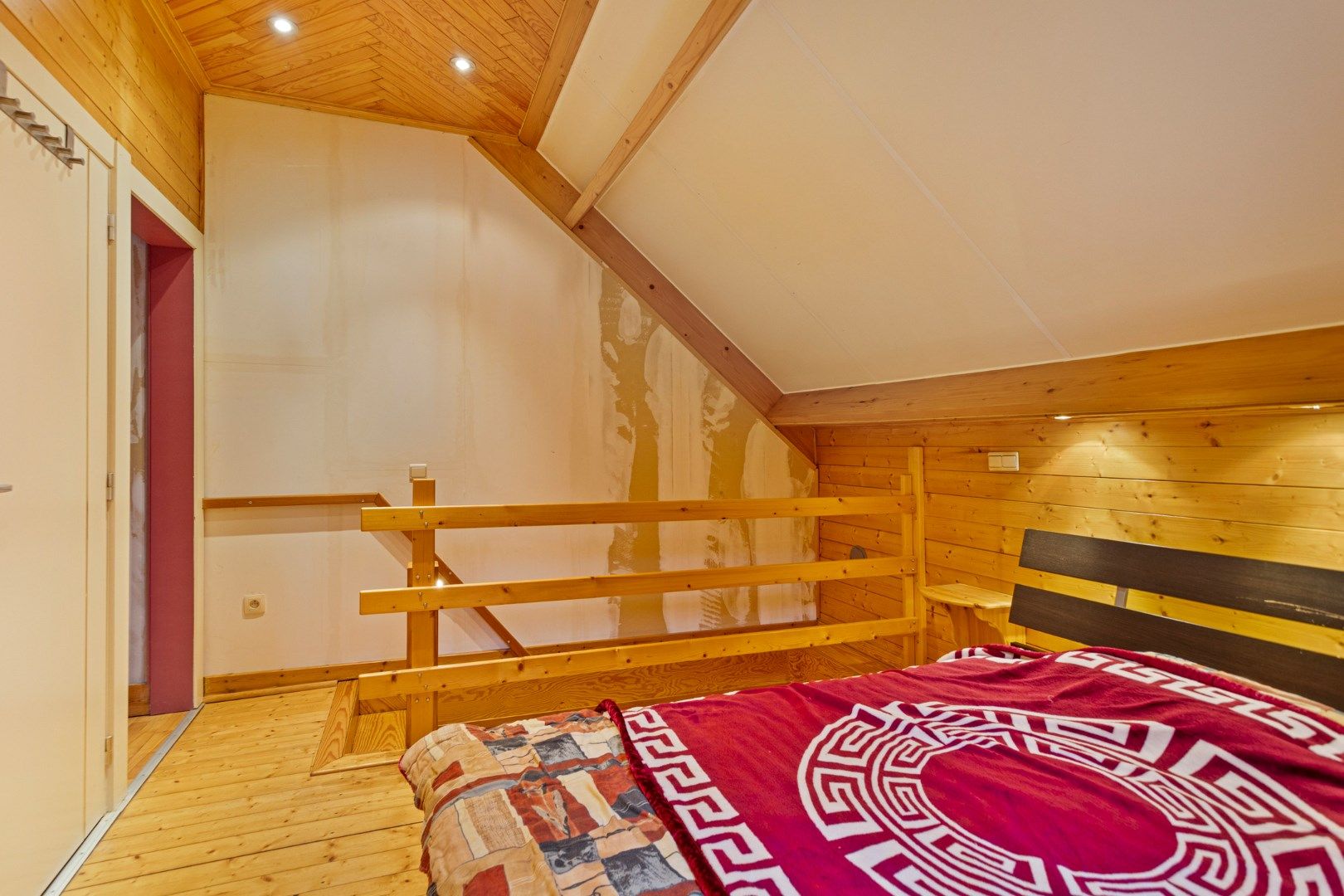 Rustig en groen gelegen woning op een perceel van ca 24a !  foto 10