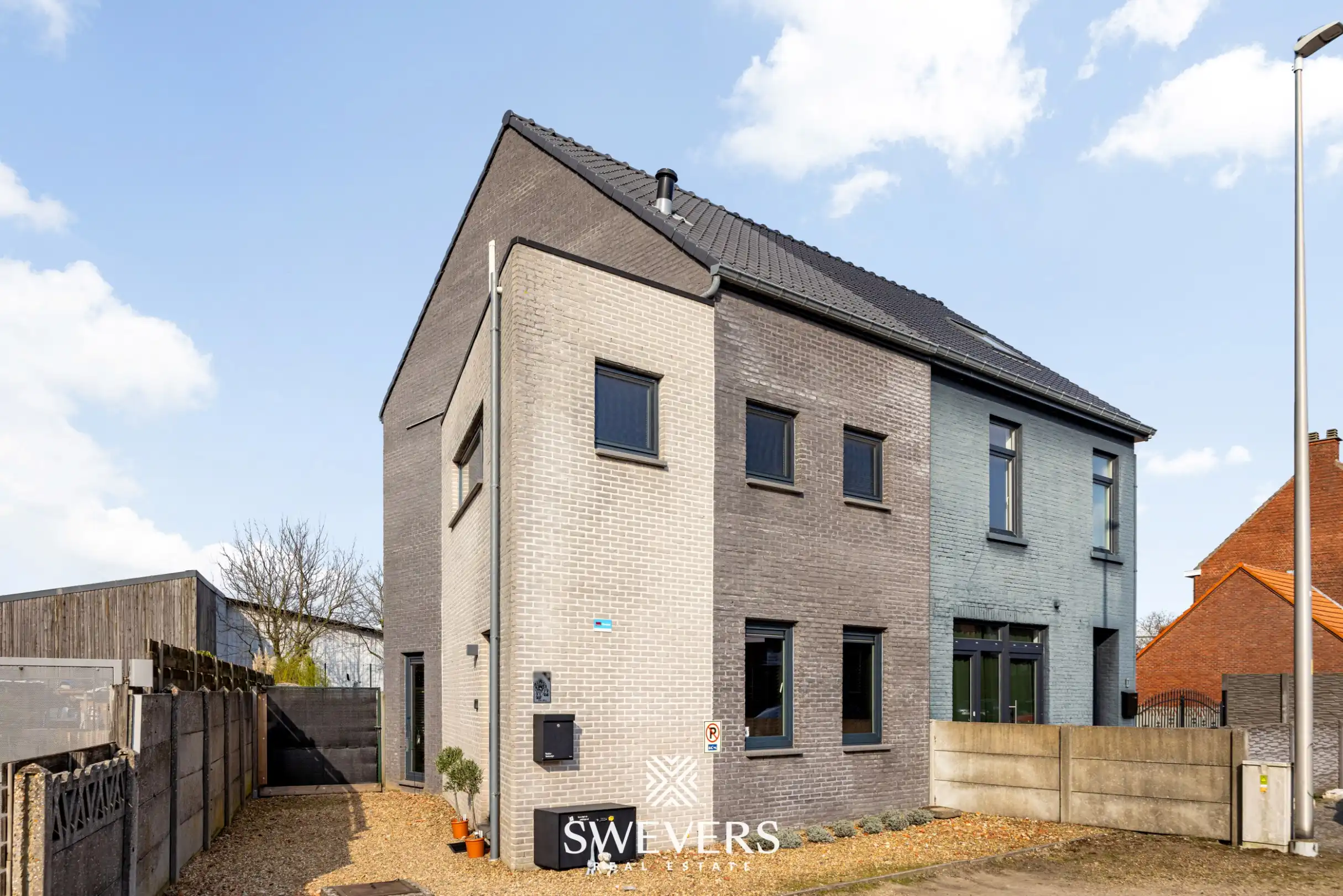 Instapklare en volledig gerenoveerde woning met tuin op rustige ligging in Leopoldsburg foto 29