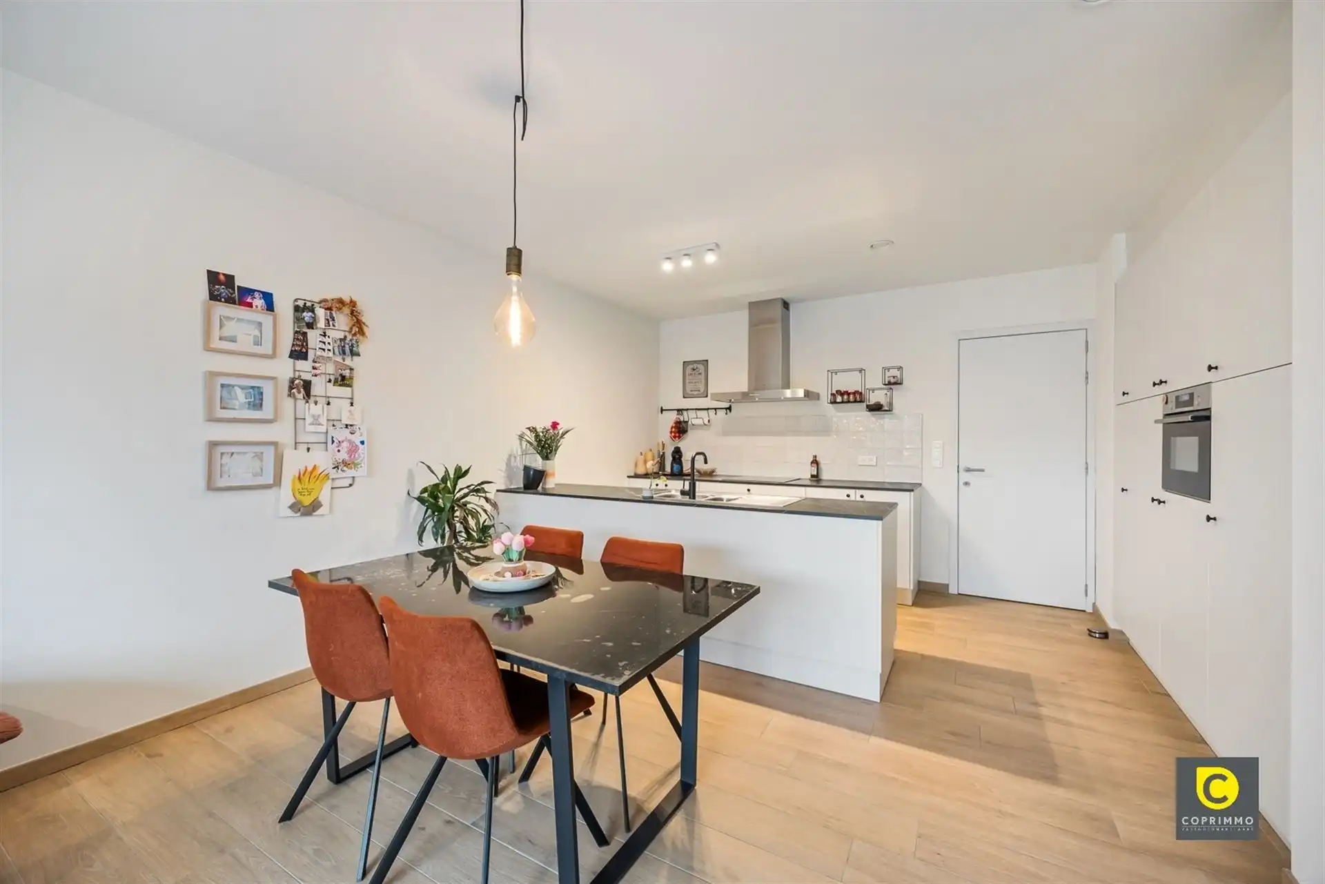 Modern Appartement in hartje Geel foto 5