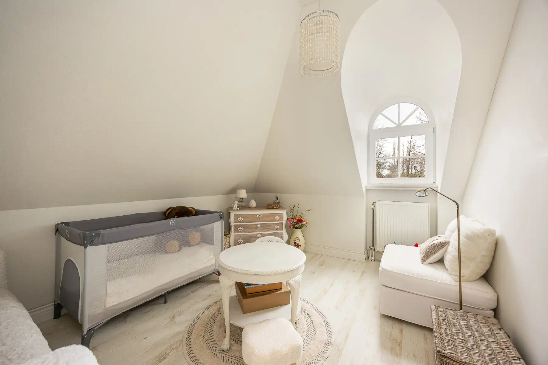 Laagbouwwoning op ca 729 m². foto 18